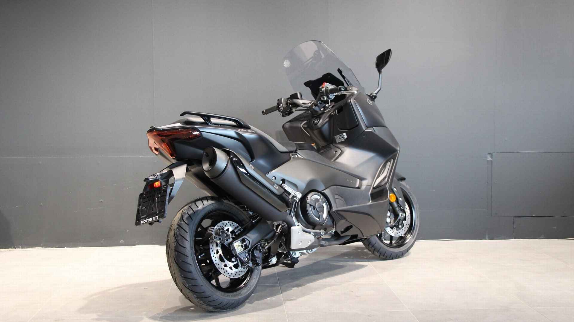 Yamaha T-MAX 560 - 8/17