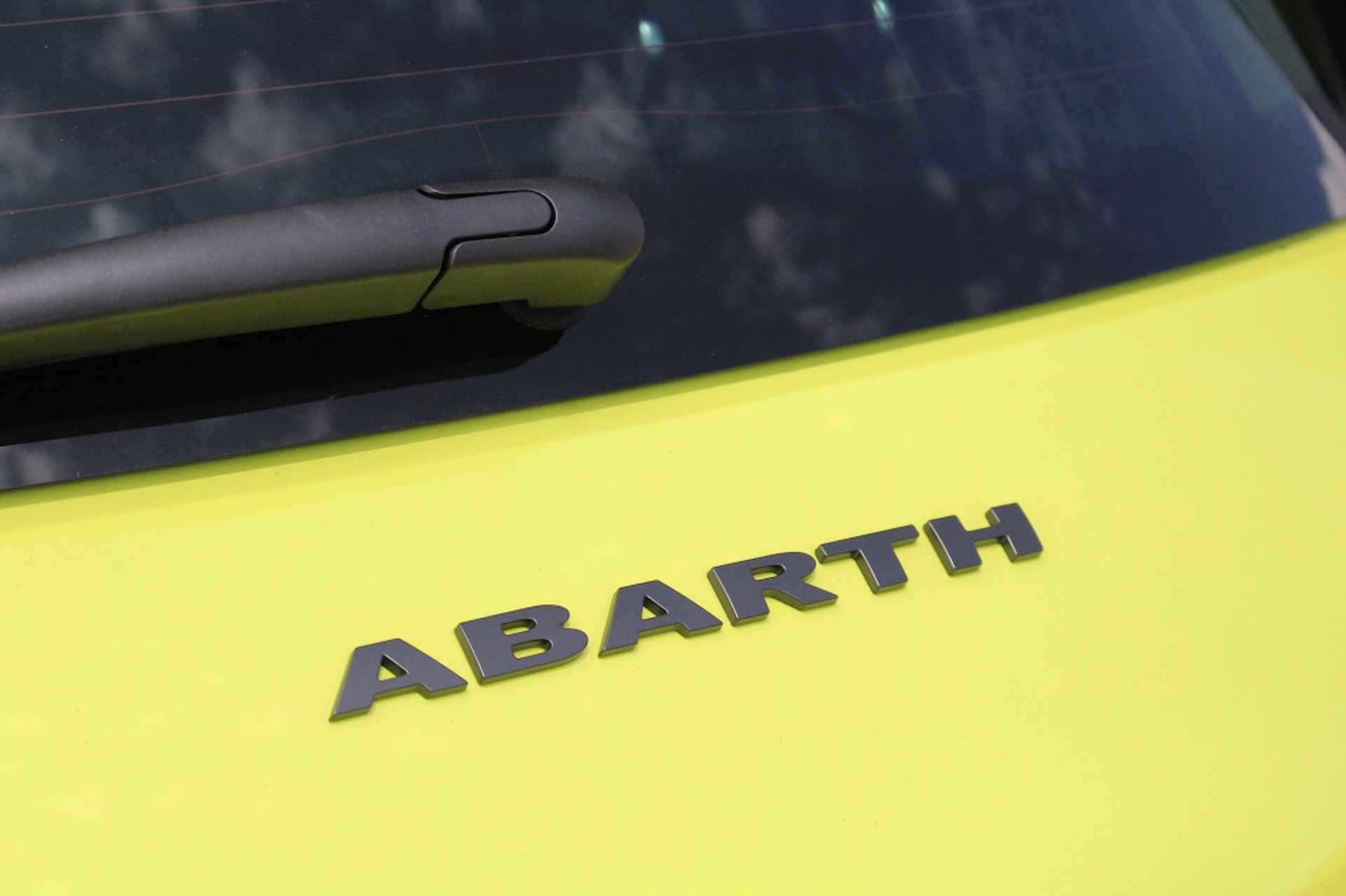 Abarth 500E Scorpionissima 155PK | full option - 13/40