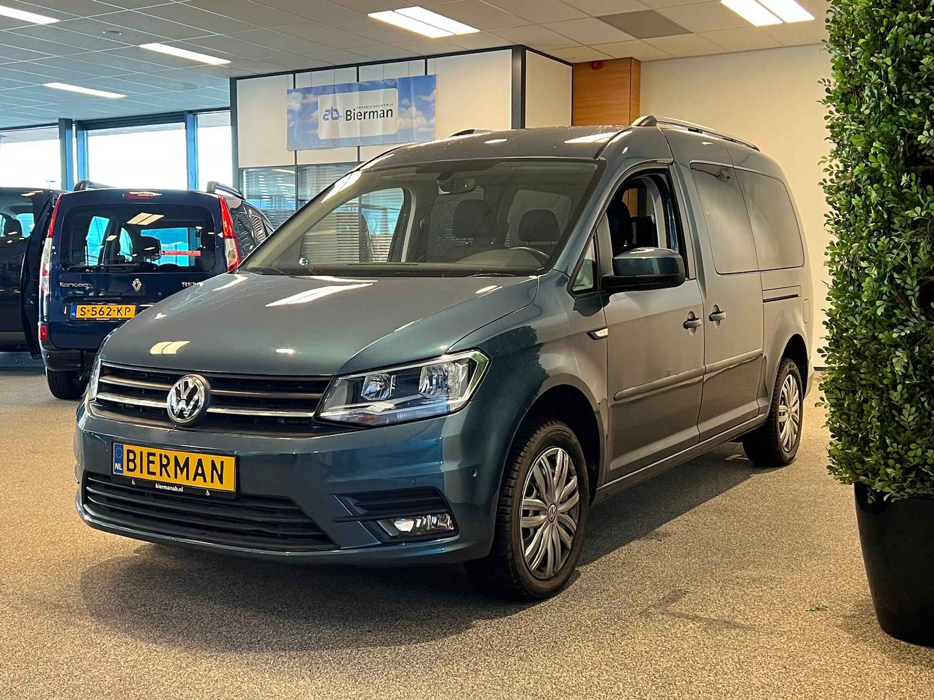 Volkswagen Caddy Maxi Rolstoelauto 5+1 Incl. Luchtvering + InQline - 18/30