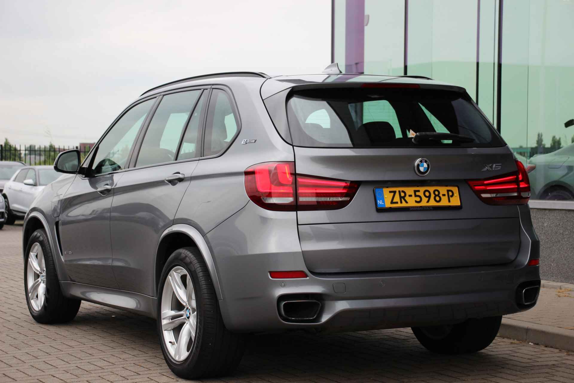 BMW X5 xDrive40e iPerformance High Executive | M-Sport | 19'' | Sfeerverl. | Stoelverw. | Leder - 44/48