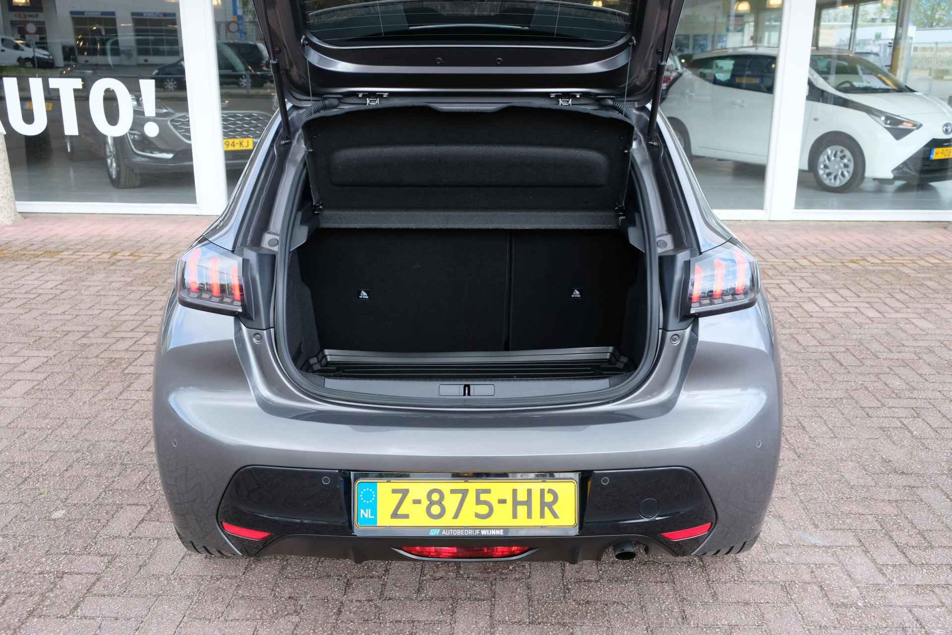 Peugeot 208 1.2 PureTech 100pk Allure Pack | App Connect | Climate | Cruise | Keyless | Camera | PDC - 22/25