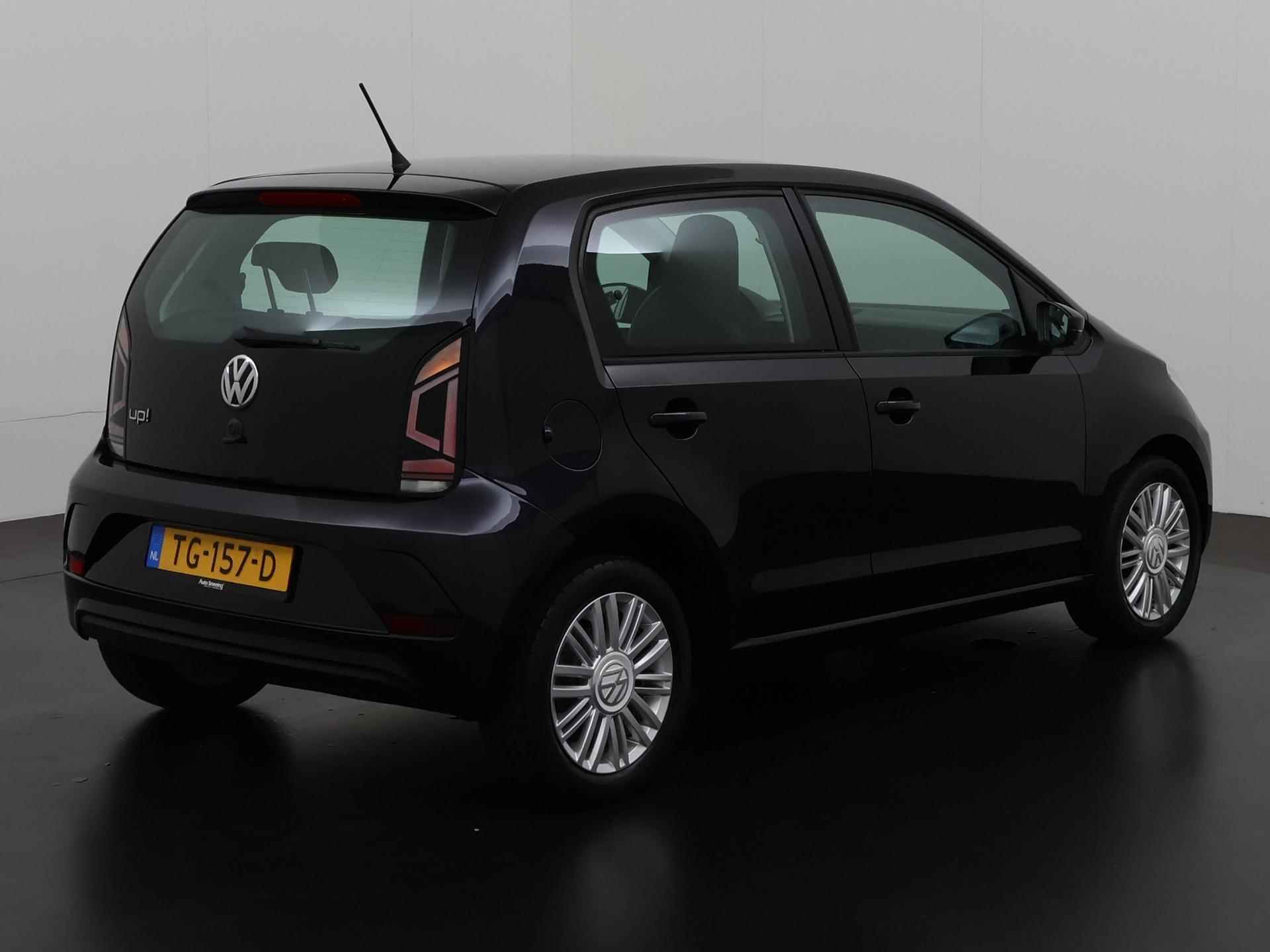 Volkswagen Up! 1.0 BMT high up! | Airco | Lichtmetalen Velgen | Zondag Open! - 4/28