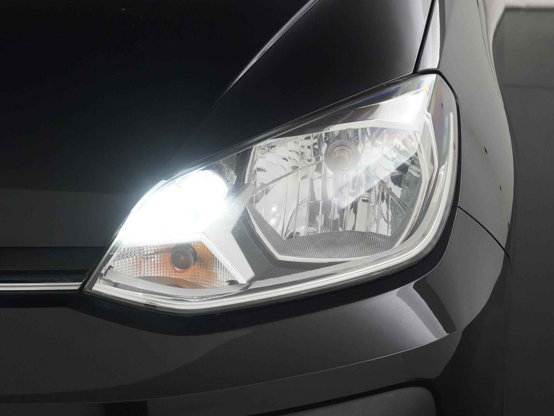 Volkswagen Up! 1.0 BMT high up! | Airco | Lichtmetalen Velgen | Zondag Open! - 17/28