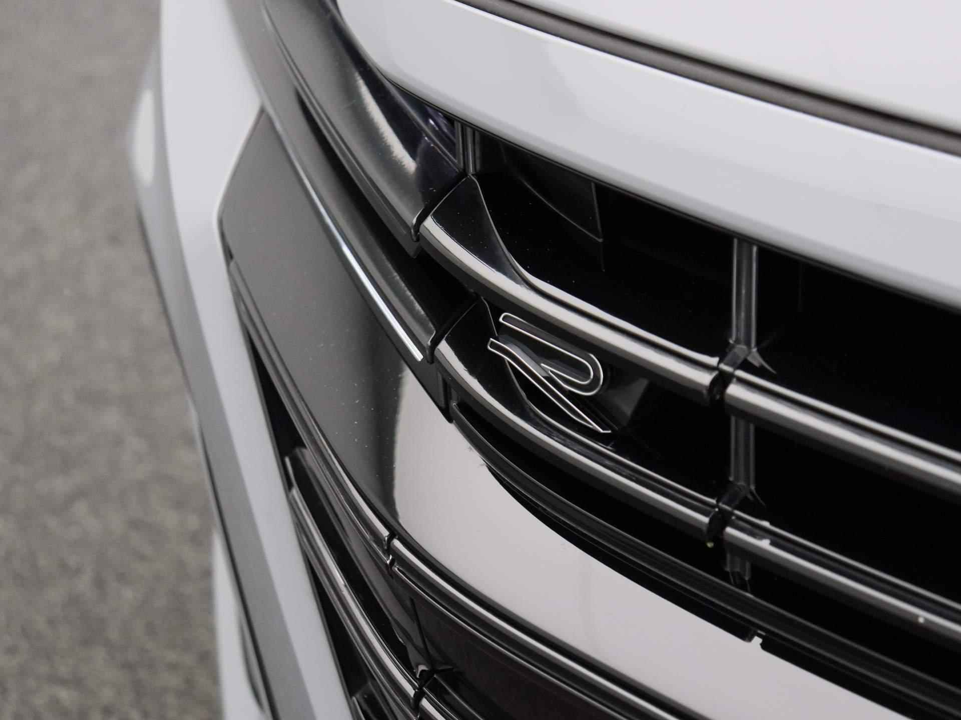 Volkswagen Arteon 1.4 TSI eHybrid R-Line Business 156 PK DSG | Apple Carplay | Comfort pakket plus | Design pakket | Discover media | Verwarmd stuurwiel | Verwarmde achterbank | Panorama dak elektrisch | Grootlicht assistent | Keyless | - 43/45