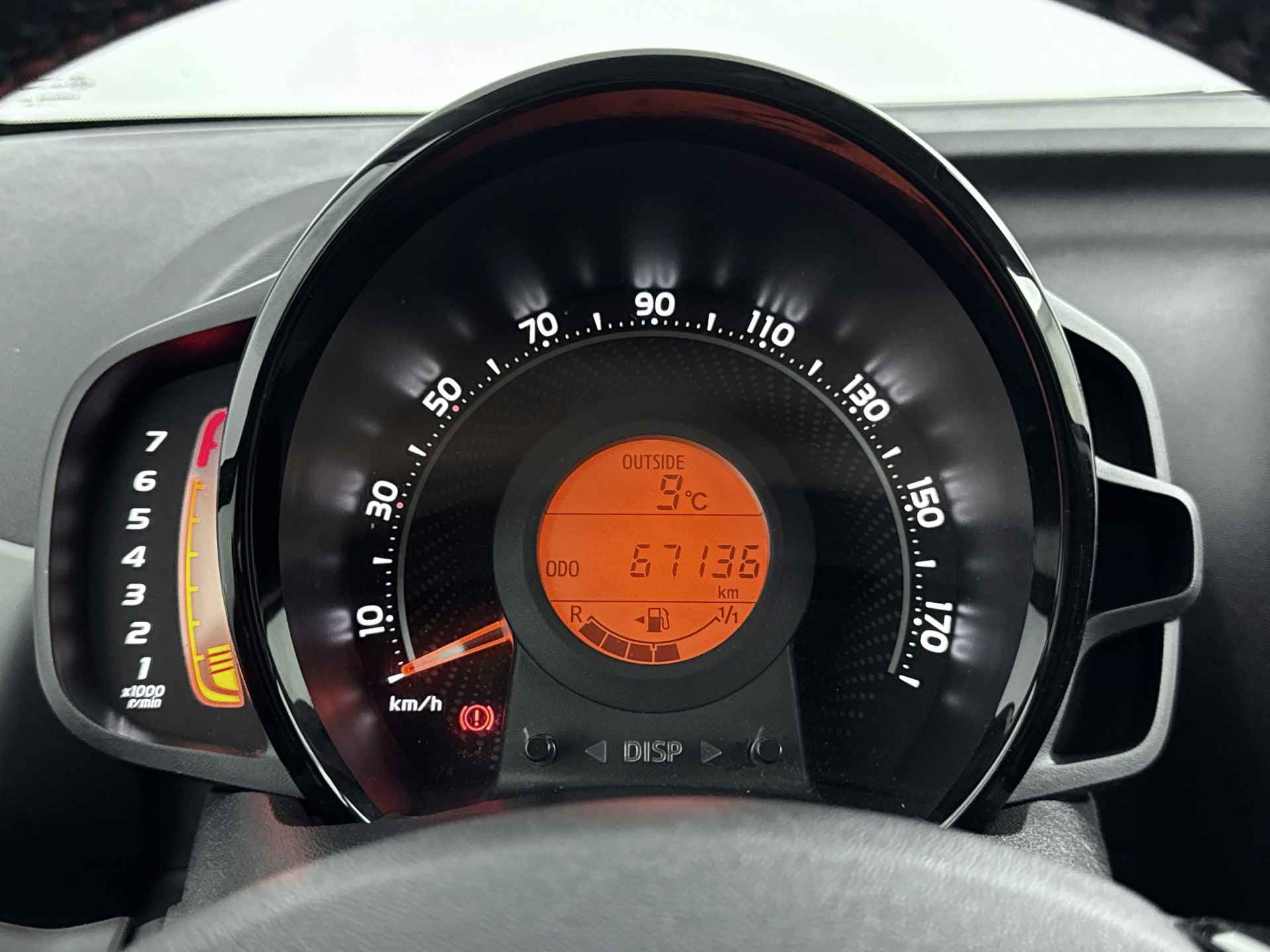 Toyota Aygo 1.0 VVT-i x-cite | Elektrisch vouwdak | Climate Control | Apple Carplay/Android Auto | Camera | - 6/45