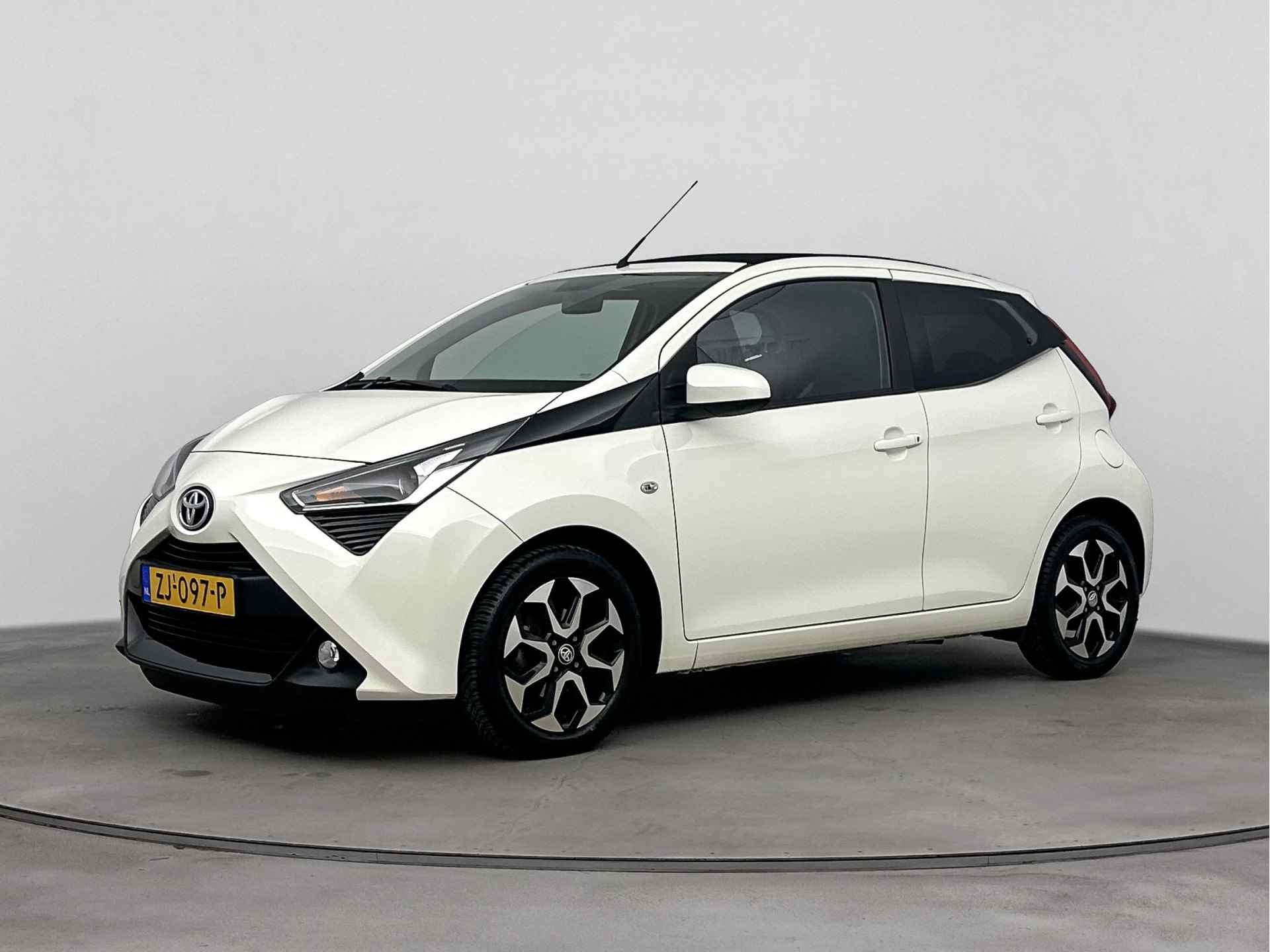 Toyota Aygo 1.0 VVT-i x-cite | Elektrisch vouwdak | Climate Control | Apple Carplay/Android Auto | Camera | - 16/45