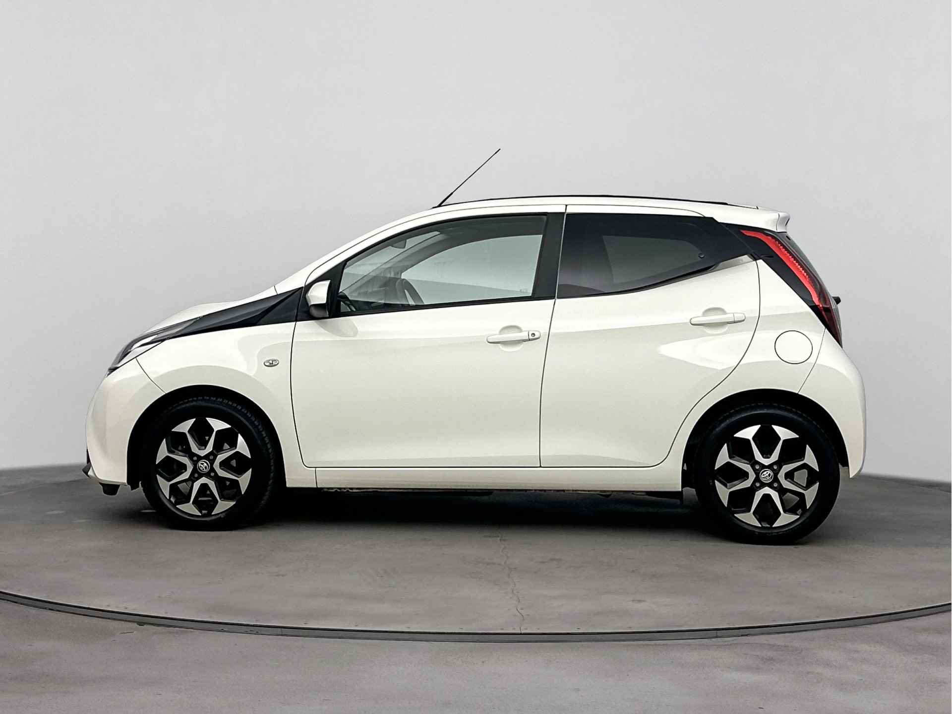 Toyota Aygo 1.0 VVT-i x-cite | Elektrisch vouwdak | Climate Control | Apple Carplay/Android Auto | Camera | - 28/45