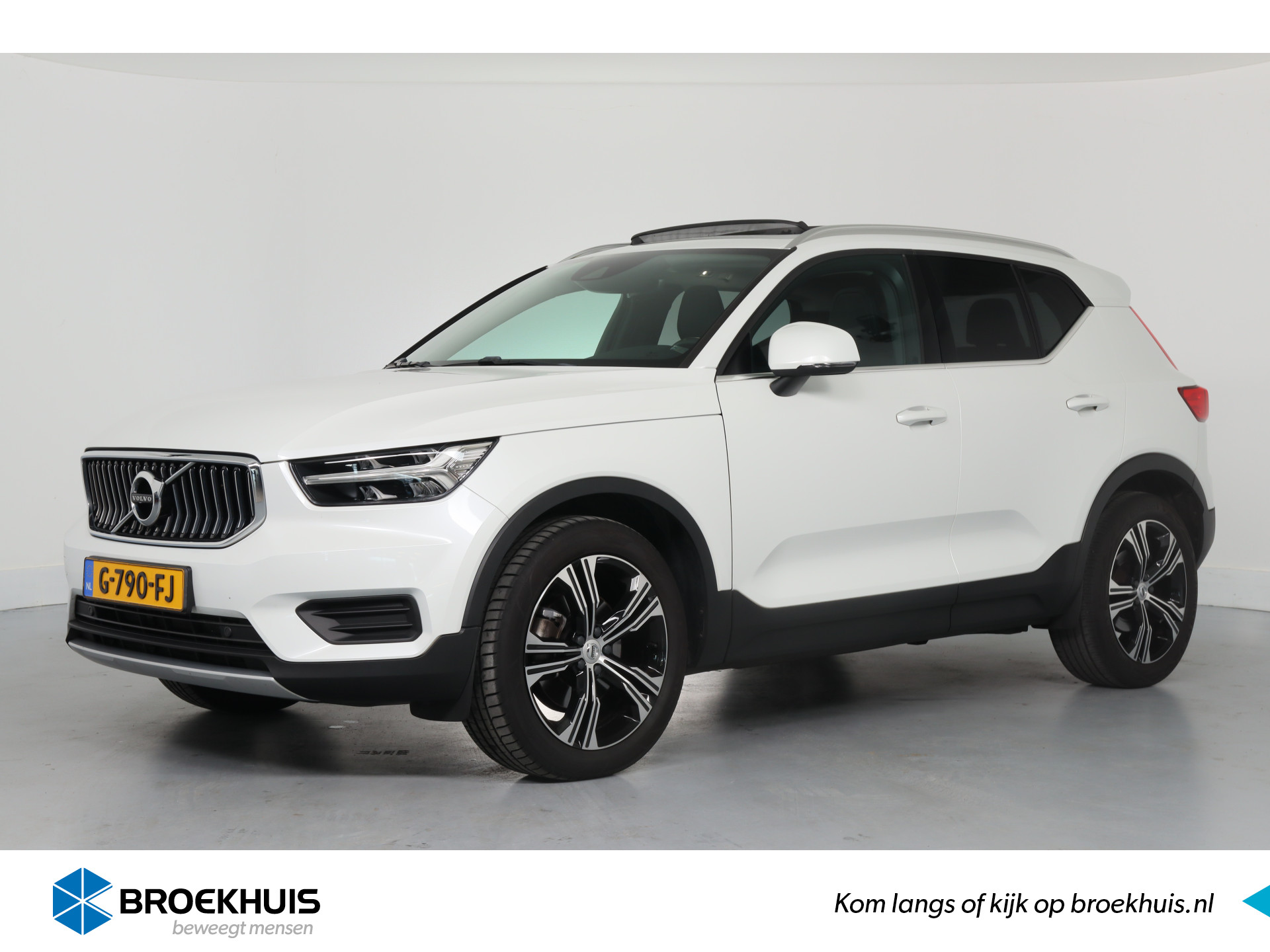 Volvo XC40 2.0 T4 Inscription | 1e Eigenaar! | Dealer Onderhouden! | Trekhaak | Open Dak | Leder | Harman/Kardon | Clima | Navi | Stoelverw