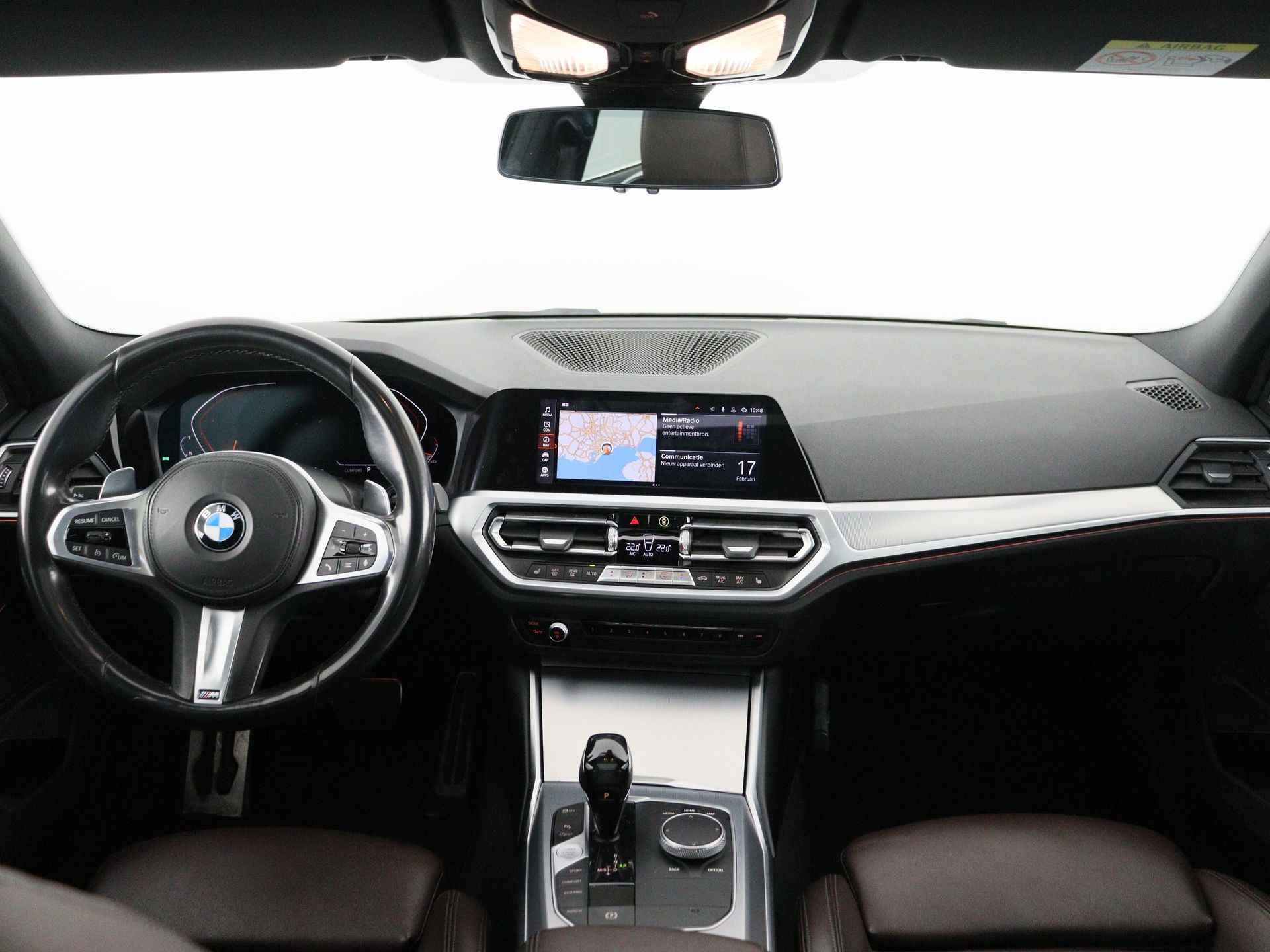 BMW 3 Serie 320i Sedan High Executive M-Sport - 16/26