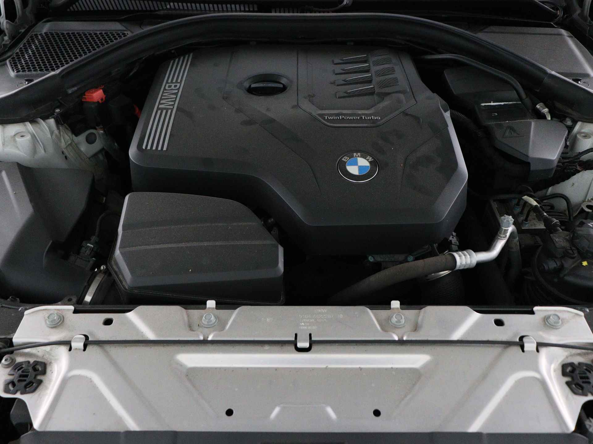 BMW 3 Serie 320i Sedan High Executive M-Sport - 19/26