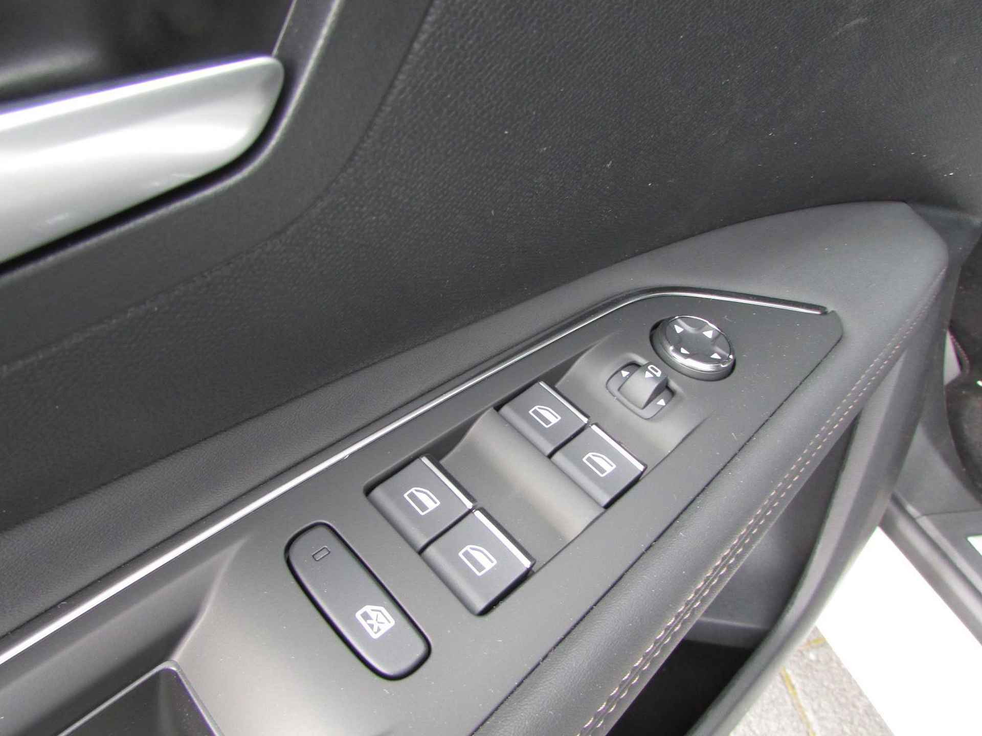 Peugeot 3008 1.2 PureTech GT |Stoelverwarming | Focal audio | PDC V+A | Camera - 14/44