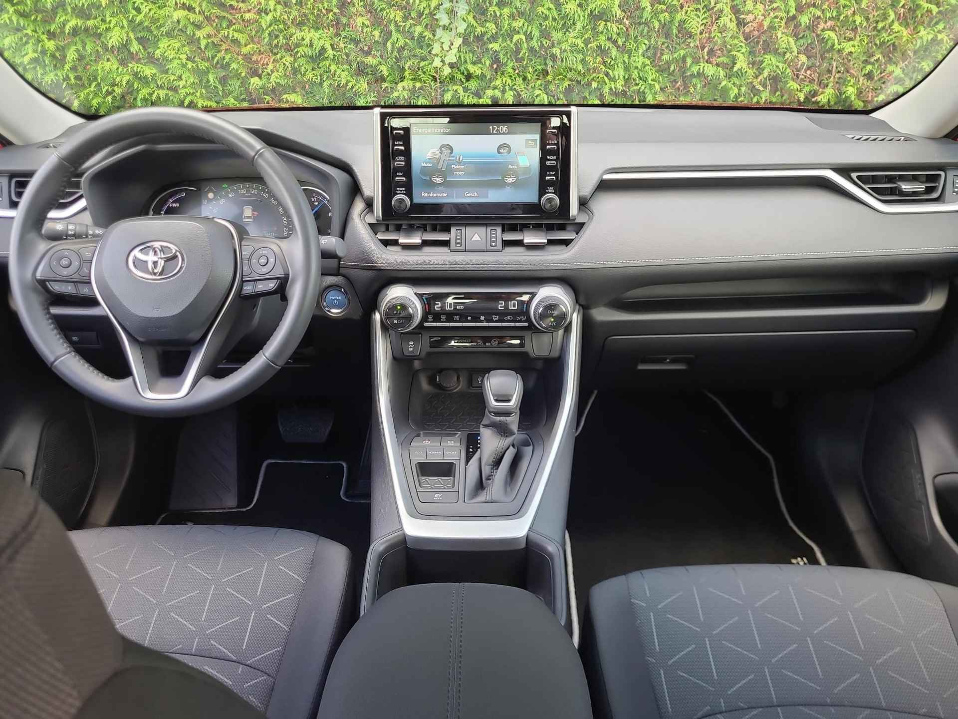 Toyota RAV4 2.5 Hybrid Active Automaat | Apple CarPlay / Android Auto | Stoelverwarming | Rijklaarprijs incl. garantie | - 10/31