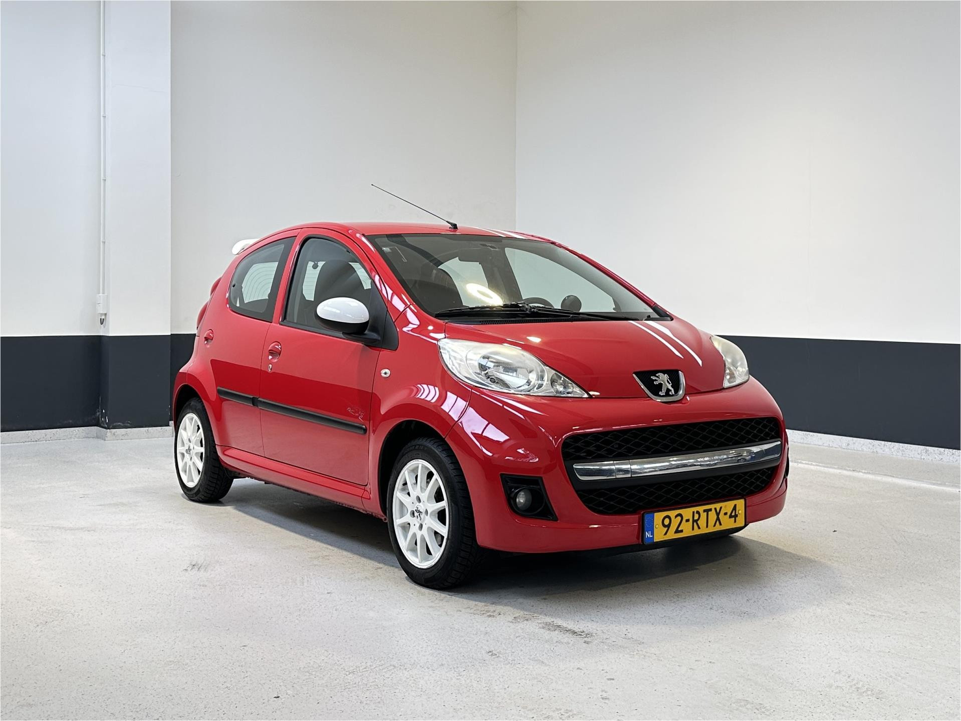 Peugeot 107 1.0-12V XS | NL | 5-DRS | Electrisch pakket | CV |