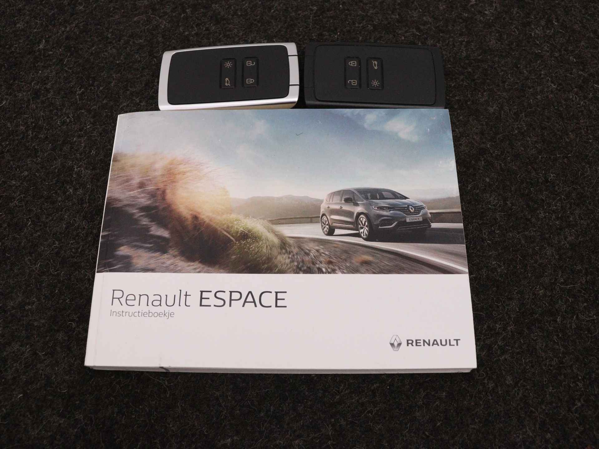 Renault Espace 1.8 TCe 225PK Initiale Paris 7p. FULL OPTION / DEALER ONDERHOUDEN / TREKHAAK WEGKL. / PANORAMADAK / HEAD-UP / BOSE / PACK WINTER - 11/45