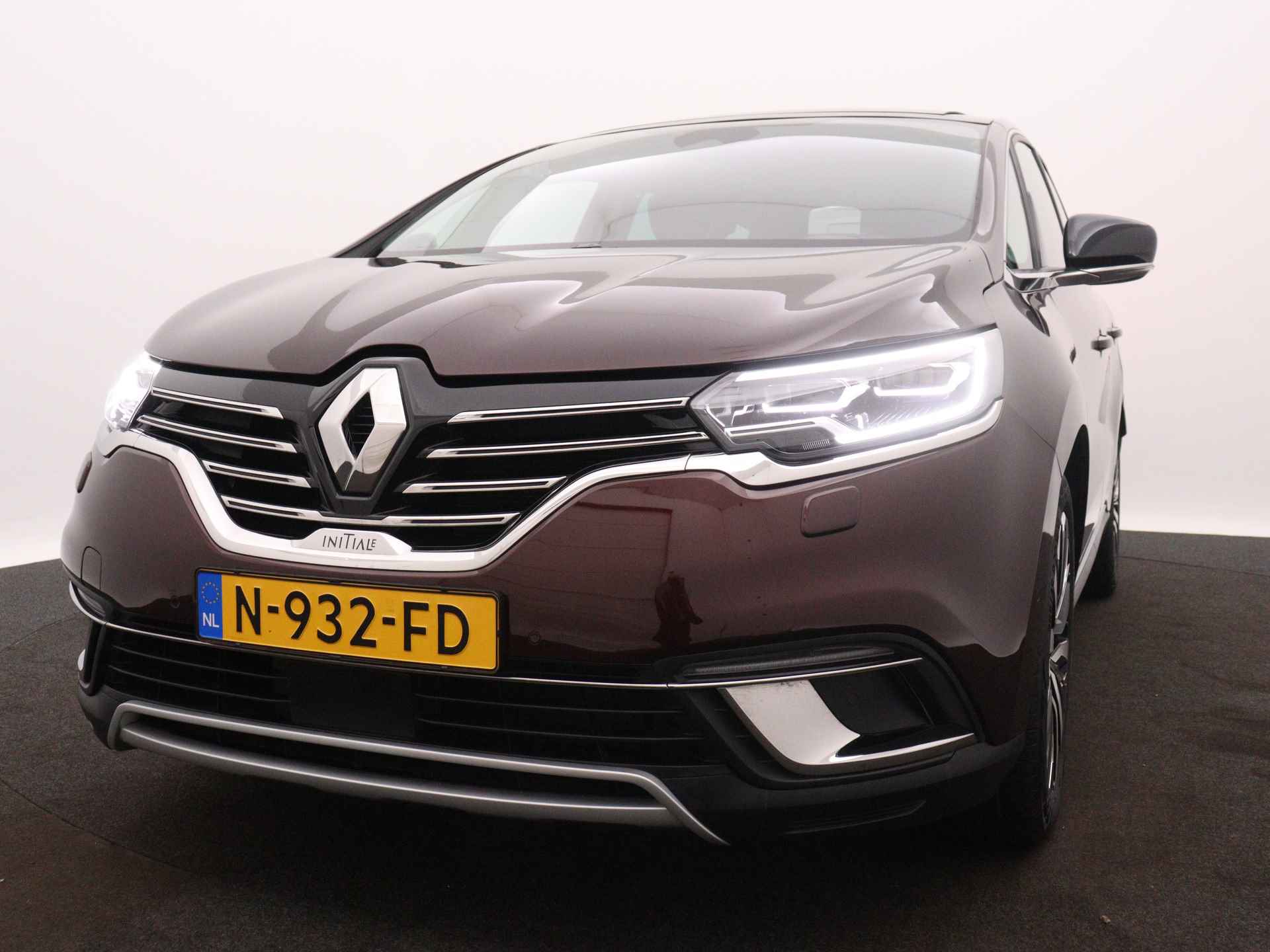 Renault Espace 1.8 TCe 225PK Initiale Paris 7p. FULL OPTION / DEALER ONDERHOUDEN / TREKHAAK WEGKL. / PANORAMADAK / HEAD-UP / BOSE / PACK WINTER - 35/45