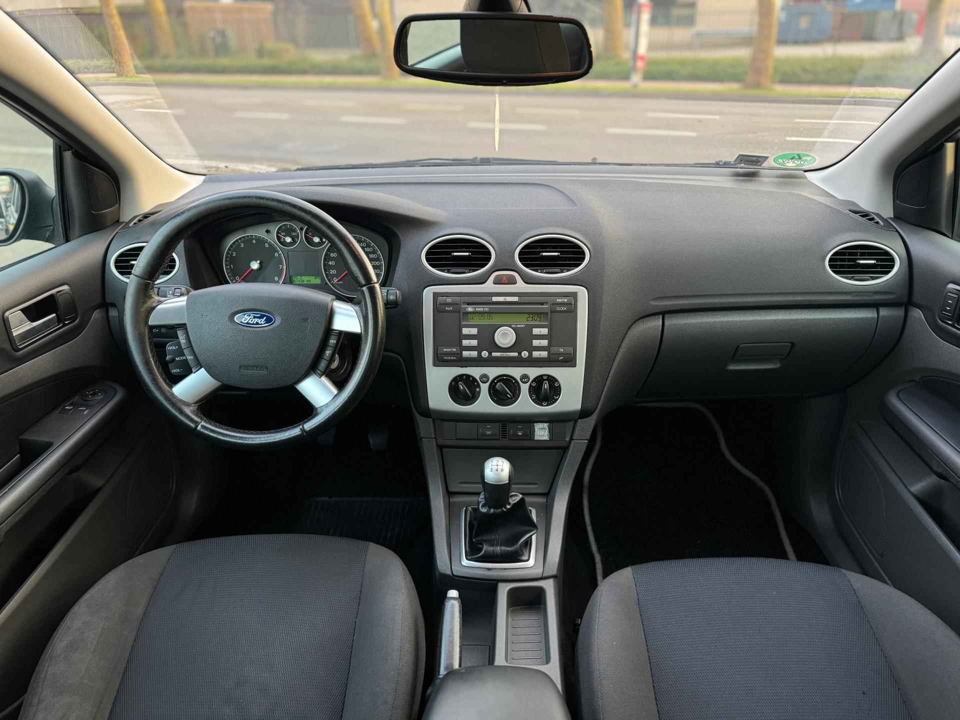 Ford Focus 1.6 Cruise Airco Voorruitverwarming LM velgen APK 07-25 Elek.ramen - 3/31