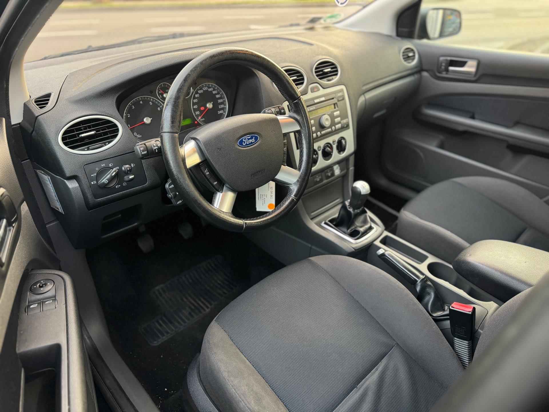 Ford Focus 1.6 Cruise Airco Voorruitverwarming LM velgen APK 07-25 Elek.ramen - 9/31