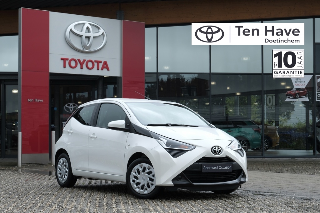 Toyota Aygo 1.0 VVT-i x-play Automaat | x-shift | Apple CarPlay / Android Au