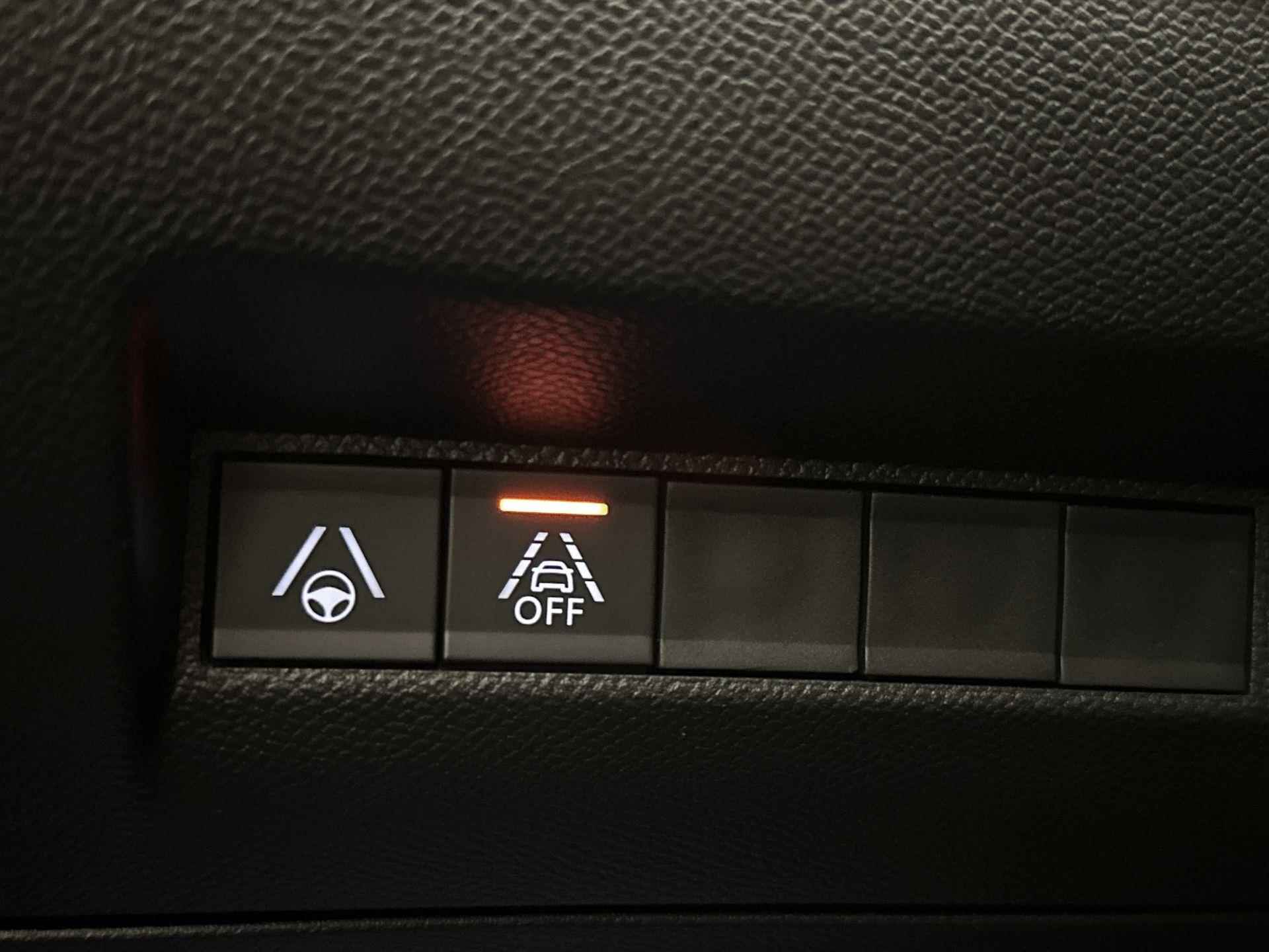 Peugeot e-208 EV GT Pack 50 kWh 136 pk | Navigatie | Achteruitrijcamera | Parkeersensoren Voor en Achter | Verwarmde Sportstoelen | Alcantara Bekleding | Keyless Entry/Start | LED Koplampen | Adaptieve Cruise Control | 17" Lichtmetalen Velgen | Apple Carplay/Android Auto | - 13/35