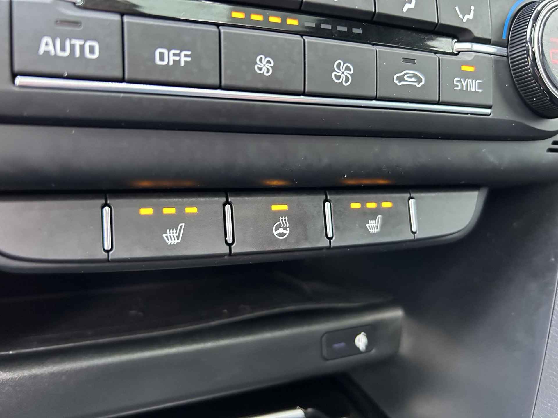 Kia ProCeed 1.4 T-GDI GT-PlusLine | Panoramadak | JBL | Leder/Alcantara | Camera | Navi | 17" Velgen | Apple CarPlay/Anroid Auto | Key-Less | PDC | Cruise | LED | - 12/29