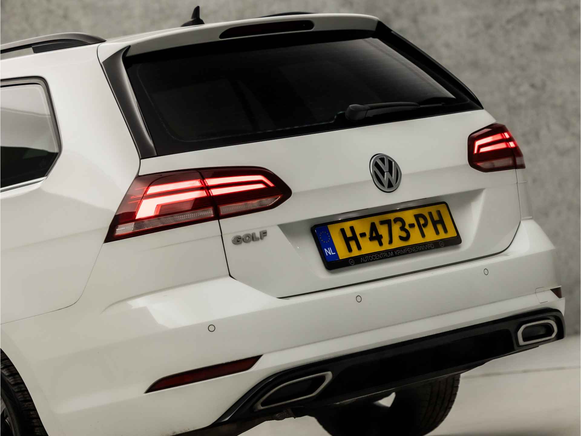 Volkswagen GOLF Variant 1.5 TSI R-Line Sport 150Pk Automaat (DIGITAL COCKPIT, APPLE CARPLAY, GROOT NAVI, ALCANTARA, STOELVERWARMING, MASSAGE, CAMERA, GETINT GLAS, KEYLESS, ADAPTIVE CRUISE, NIEUWE APK - 15/39