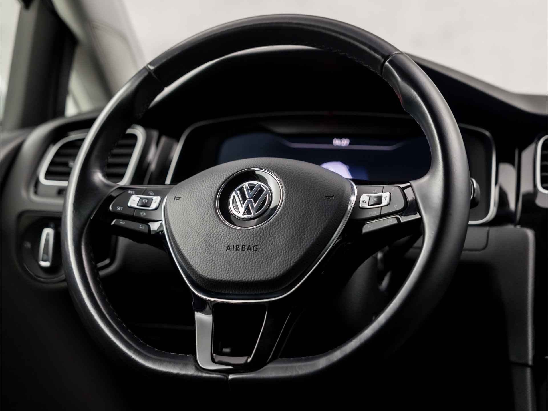 Volkswagen GOLF Variant 1.5 TSI R-Line Sport 150Pk Automaat (DIGITAL COCKPIT, APPLE CARPLAY, GROOT NAVI, ALCANTARA, STOELVERWARMING, MASSAGE, CAMERA, GETINT GLAS, KEYLESS, ADAPTIVE CRUISE, NIEUWE APK - 20/39