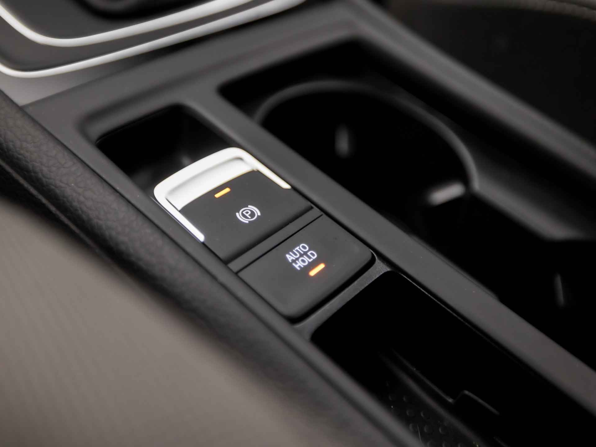 Volkswagen GOLF Variant 1.5 TSI R-Line Sport 150Pk Automaat (DIGITAL COCKPIT, APPLE CARPLAY, GROOT NAVI, ALCANTARA, STOELVERWARMING, MASSAGE, CAMERA, GETINT GLAS, KEYLESS, ADAPTIVE CRUISE, NIEUWE APK - 28/39