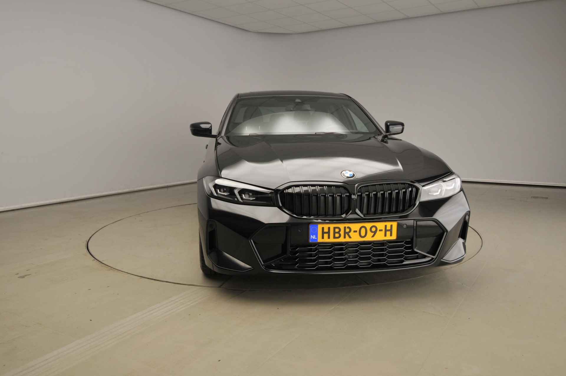 BMW 3-serie 330d | M-Sportpakket | LED | Leder | HUD | Schuifdak | Elektr. zetels | DAB | Hifi speakers | Alu 19 inch - 6/54