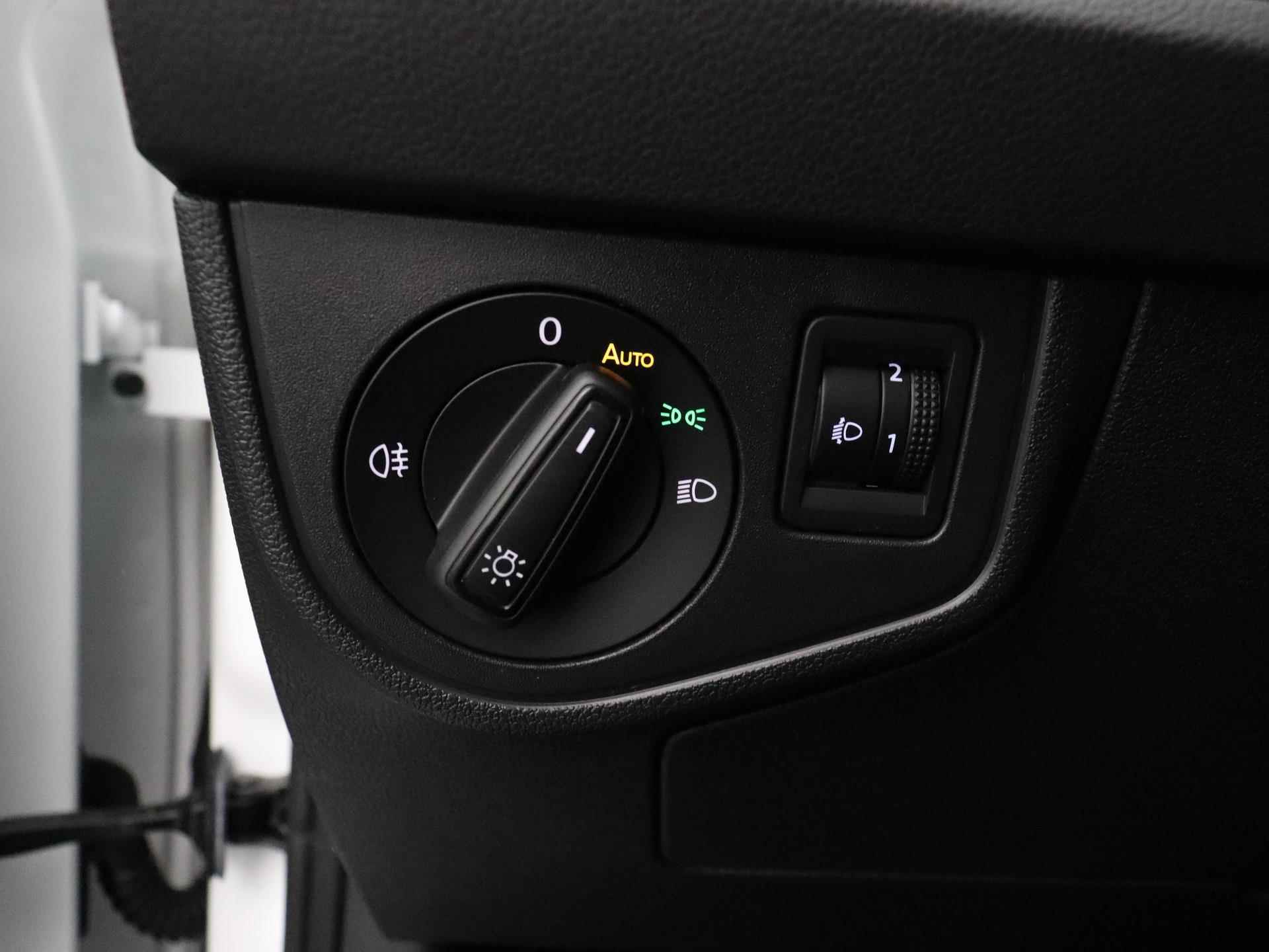 Volkswagen Taigo 1.0 TSI Life | Navigatie | Camera | Stoelverwarming | Airco | ACC | App Connect - 14/35