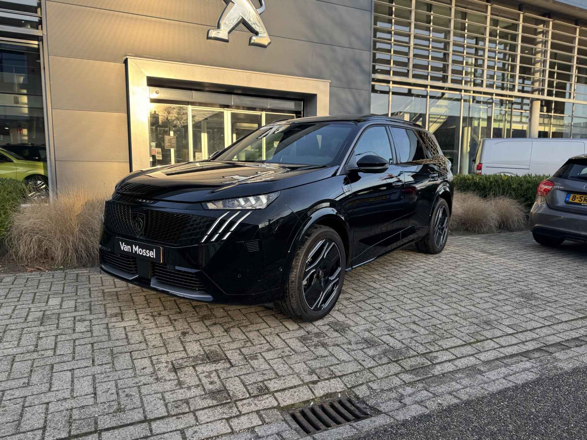 Peugeot e-5008 GT Avantage 73 kWh Apple carplay l Nappa Leder l Panorama dak l DEMO - 3/34