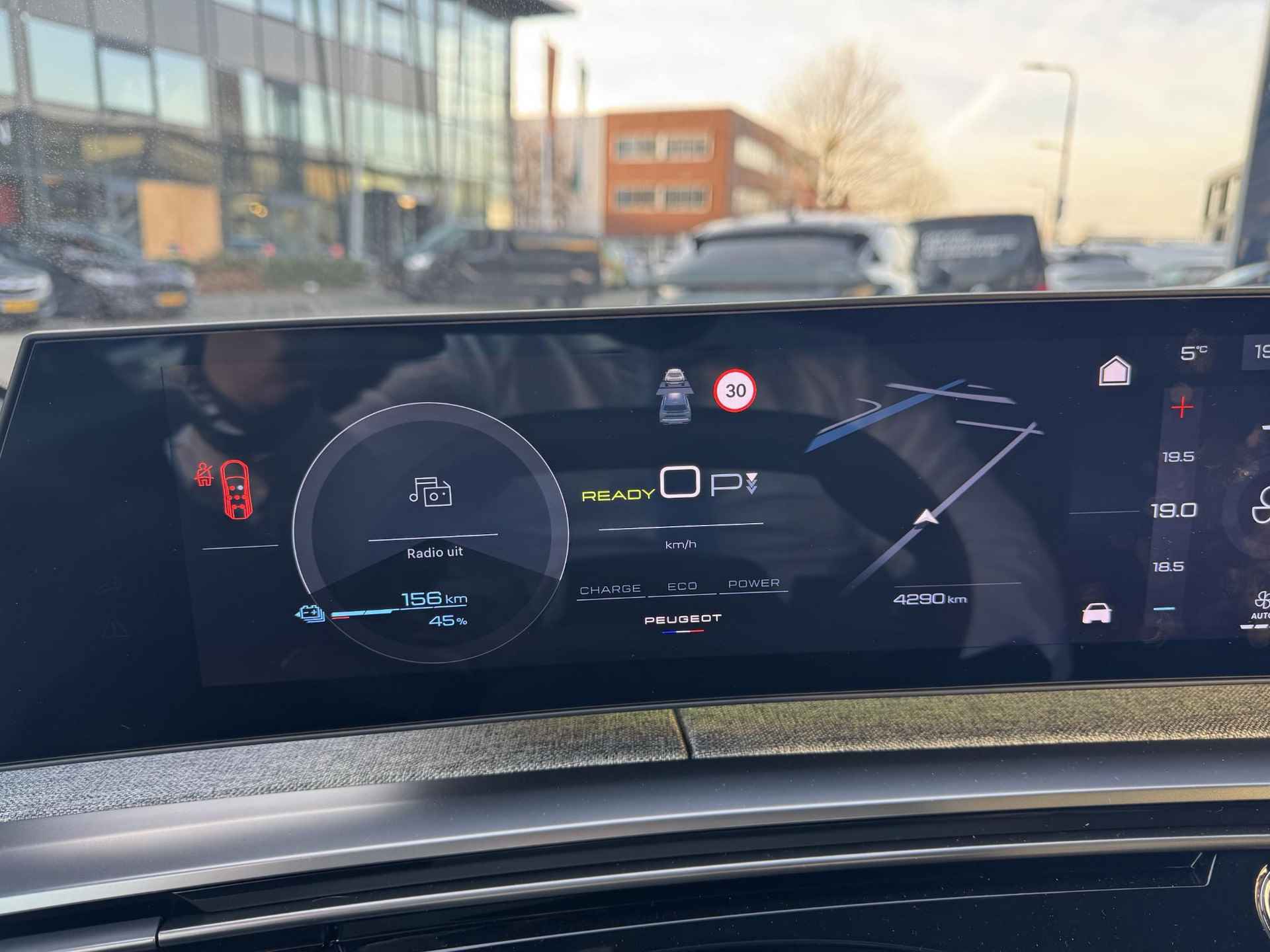 Peugeot e-5008 GT Avantage 73 kWh Apple carplay l Nappa Leder l Panorama dak l DEMO - 26/34