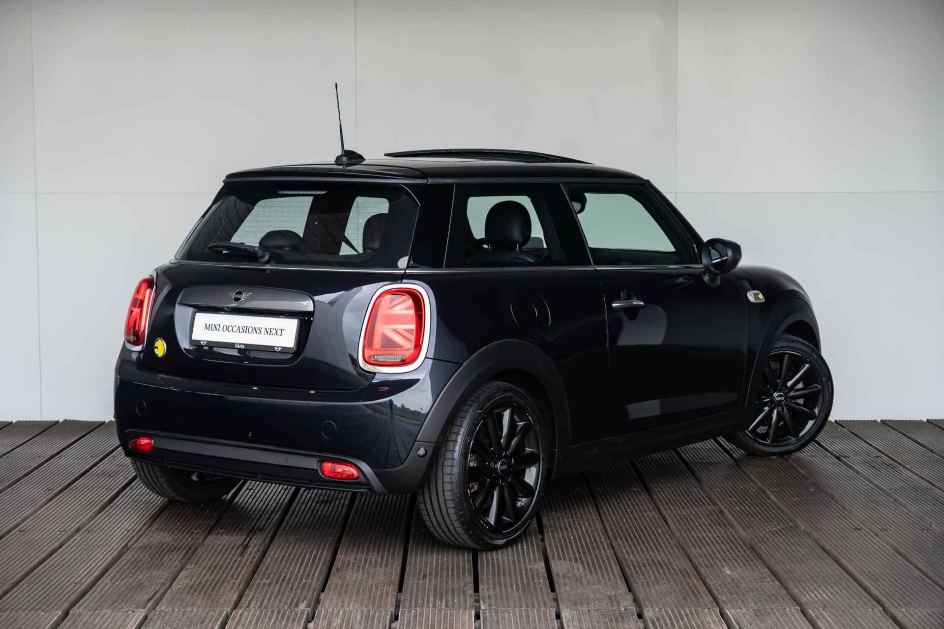 MINI Electric 3-deurs Yours + Connected Navigation Plus Pakket - 2/37