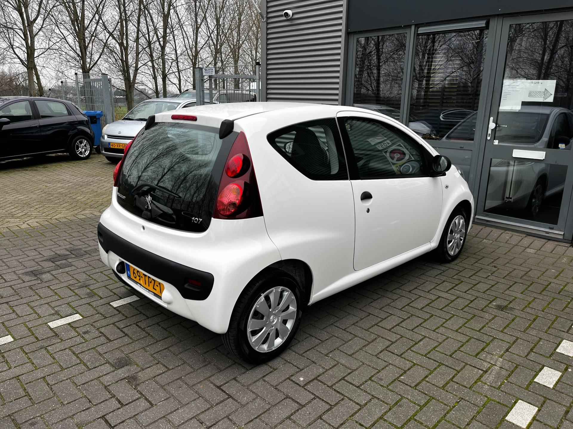 Peugeot 107 1.0 Access Accent - 10/19