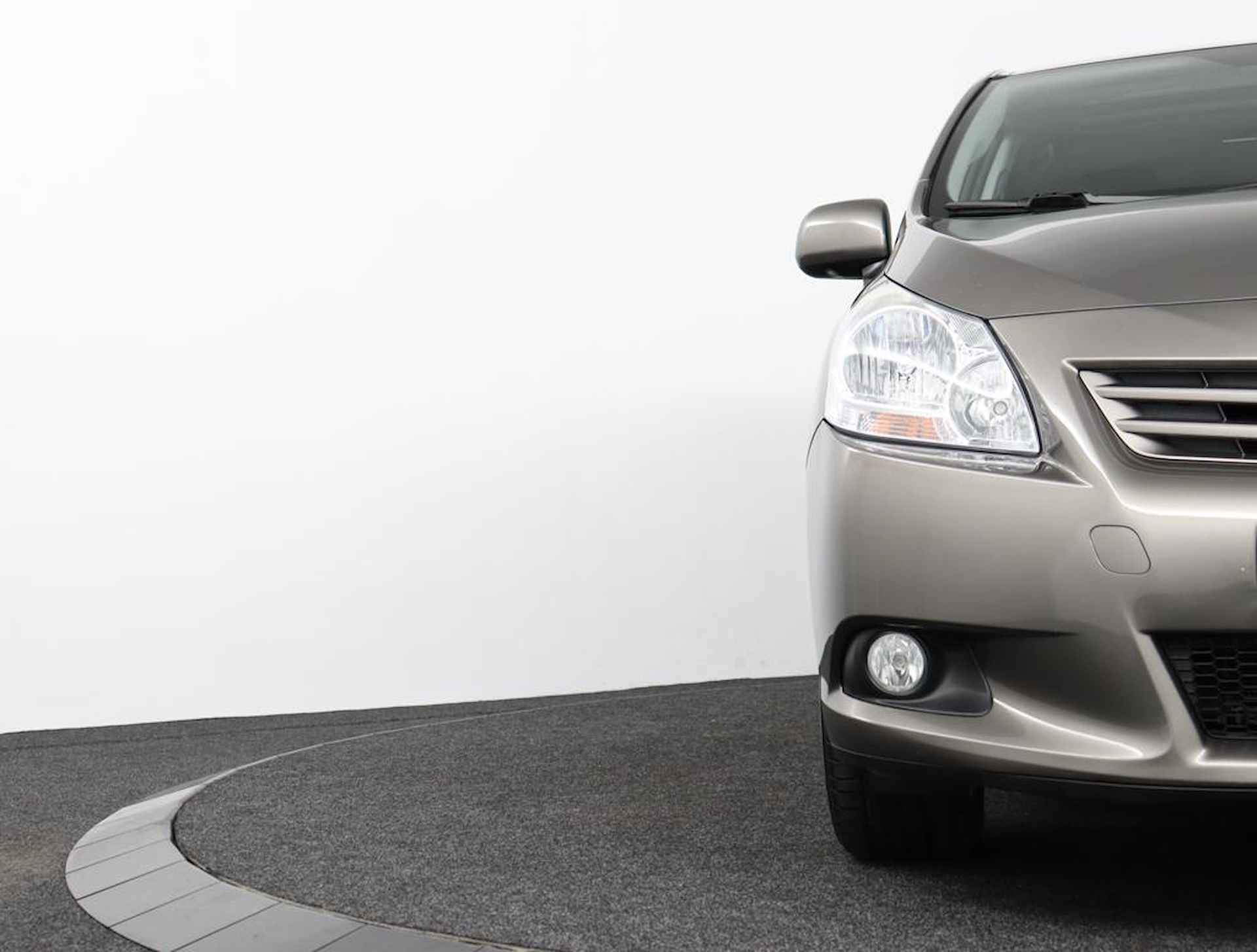 Toyota Verso 1.8 VVT-i Business Titanium | Navigatie | Trekhaak | Climate control | Cruise control | - 36/51