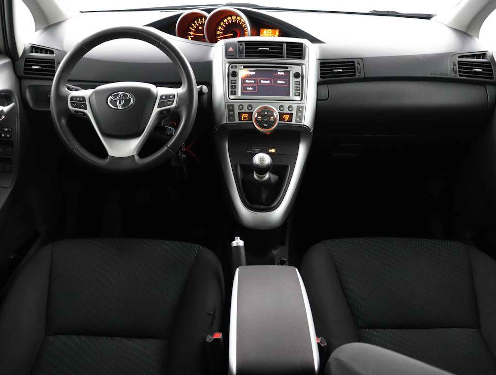 Toyota Verso 1.8 VVT-i Business Titanium | Navigatie | Trekhaak | Climate control | Cruise control | - 48/51