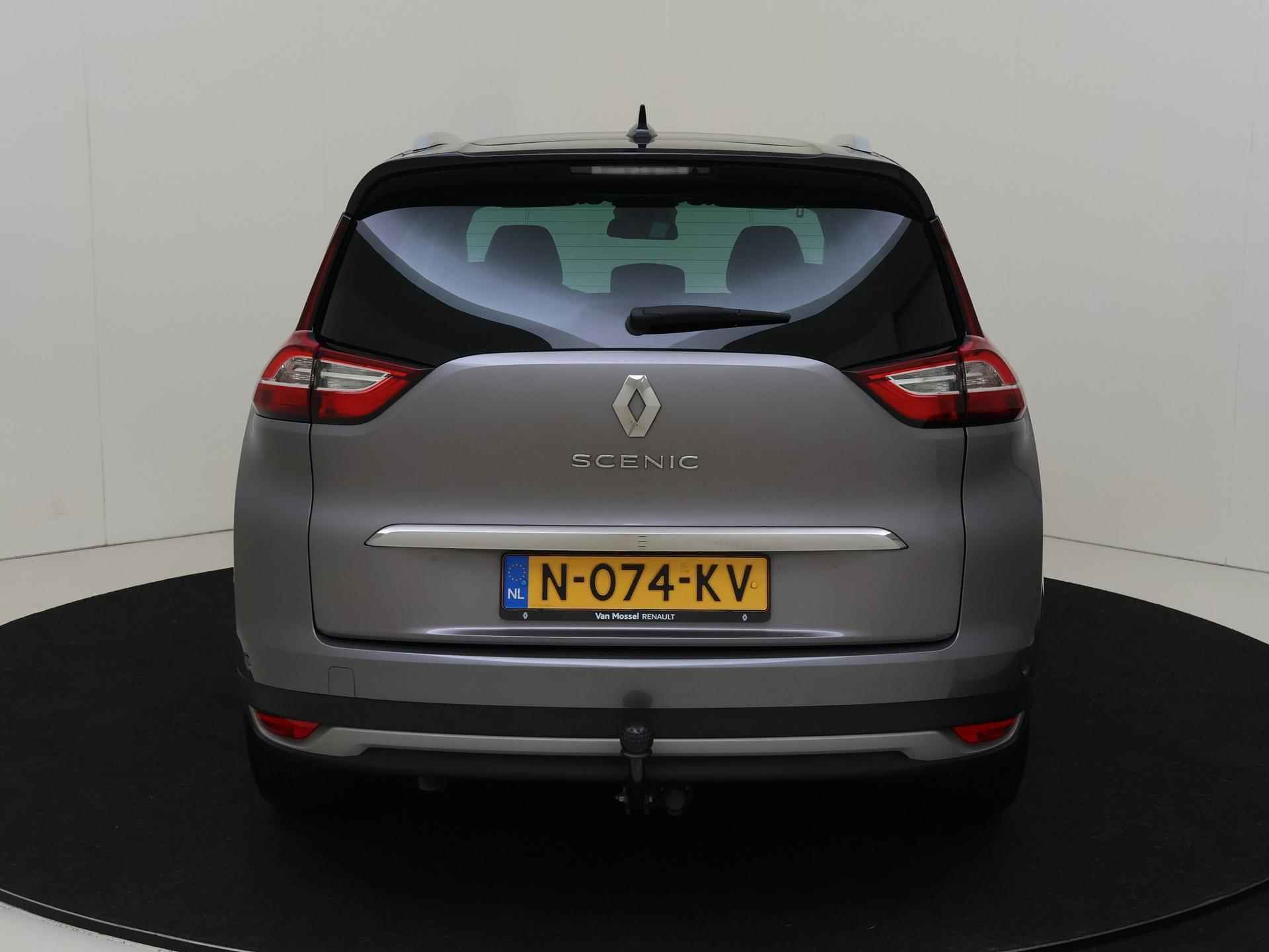 Renault Grand Scénic 1.3 TCe 140 PK Intens Navigatie / Climate Control / Parkeersenoren Voor en Achter / Camera Achter / TREKHAAK - 4/32