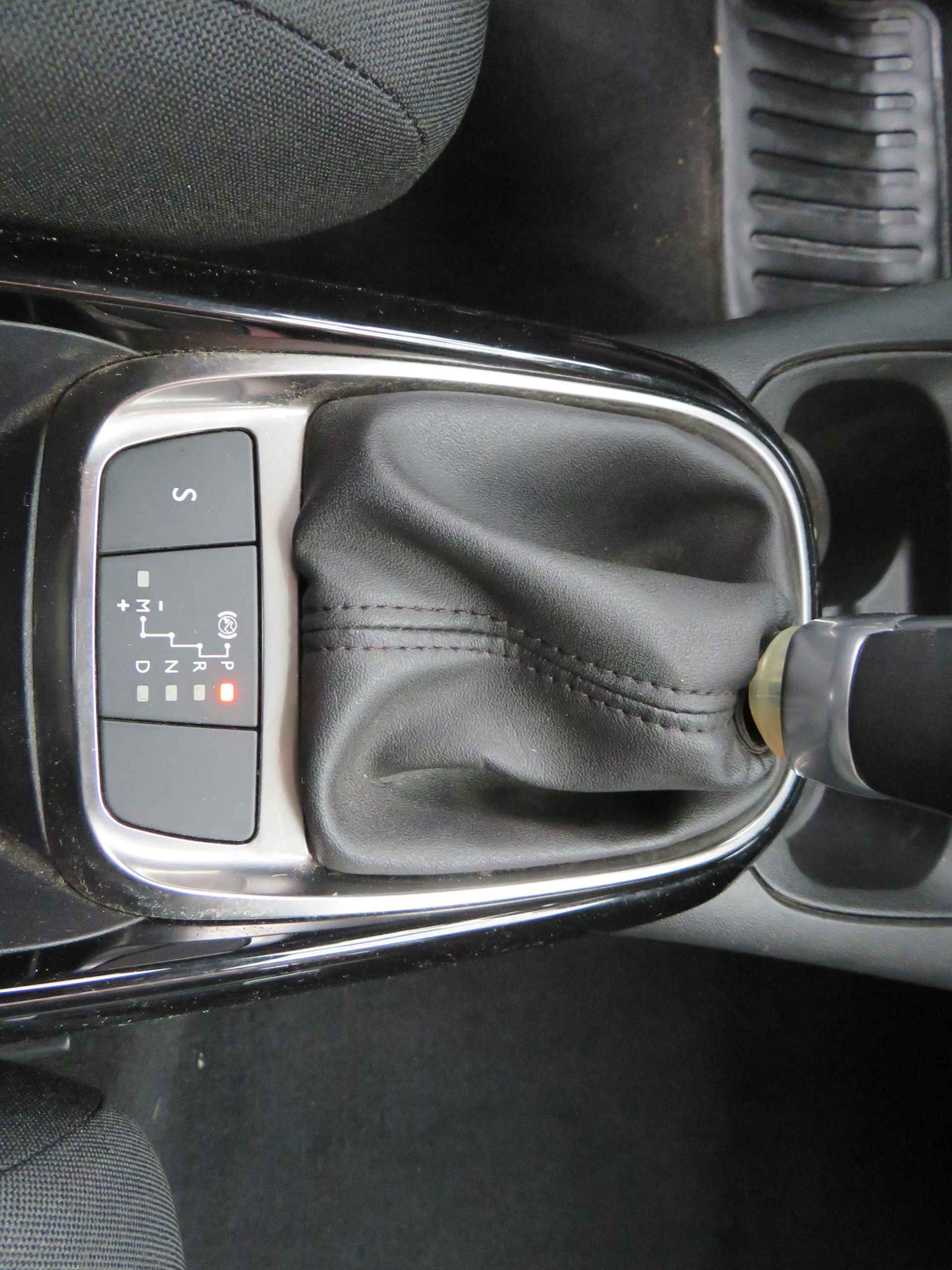 Citroën C4 Cactus 1.2 PureTech Business| 110-PK| Volautomaat | Clima-Airco | Navigatie | Trekhaak | Incl. BOVAG Garantie | Parkeersensoren | - 4/38