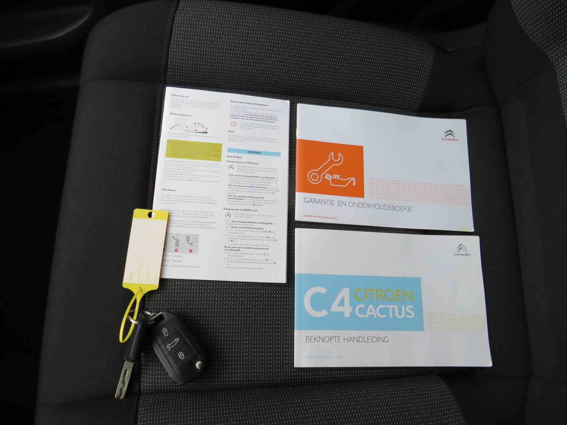 Citroën C4 Cactus 1.2 PureTech Business| 110-PK| Volautomaat | Clima-Airco | Navigatie | Trekhaak | Incl. BOVAG Garantie | Parkeersensoren | - 32/38