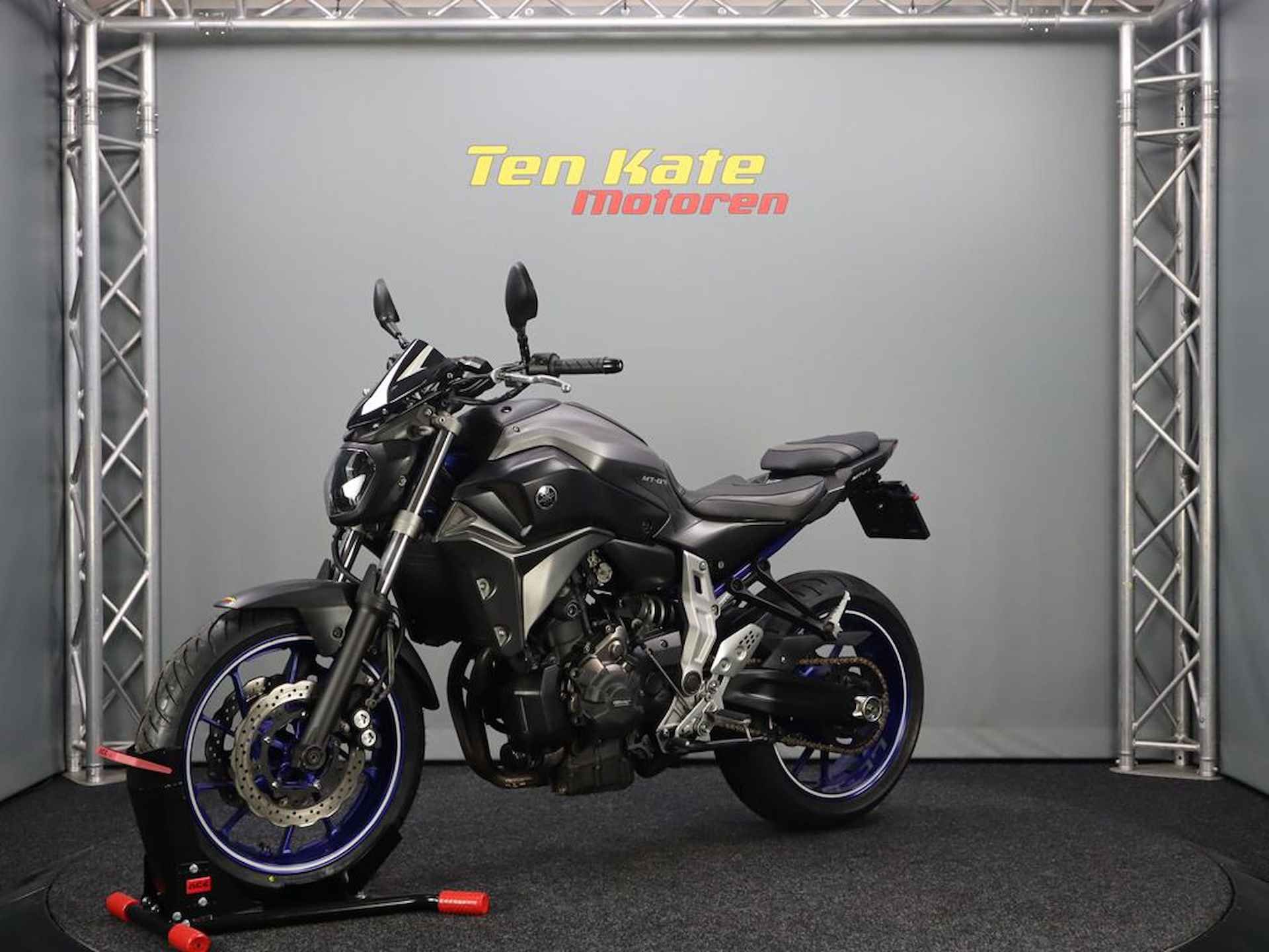 Yamaha MT-07 - 6/12