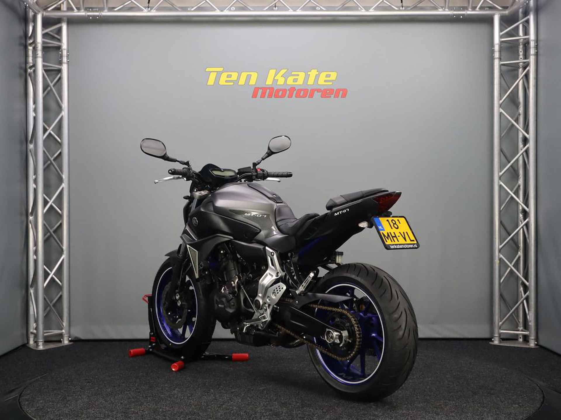 Yamaha MT-07 - 8/12