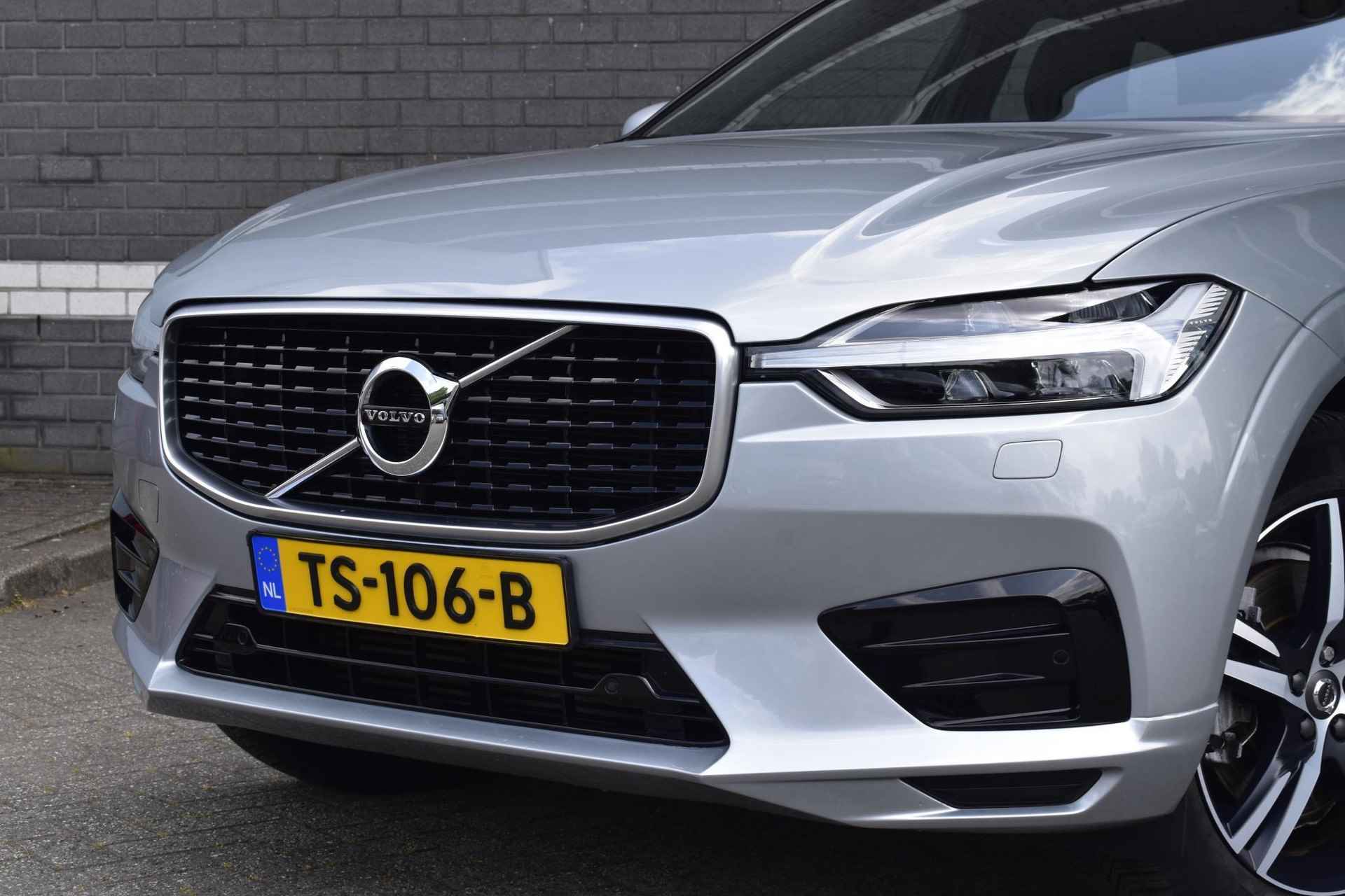 Volvo XC60 2.0 T5 R-Design / Panoramadak / H&K Audio / Leder / Keyless - 30/34