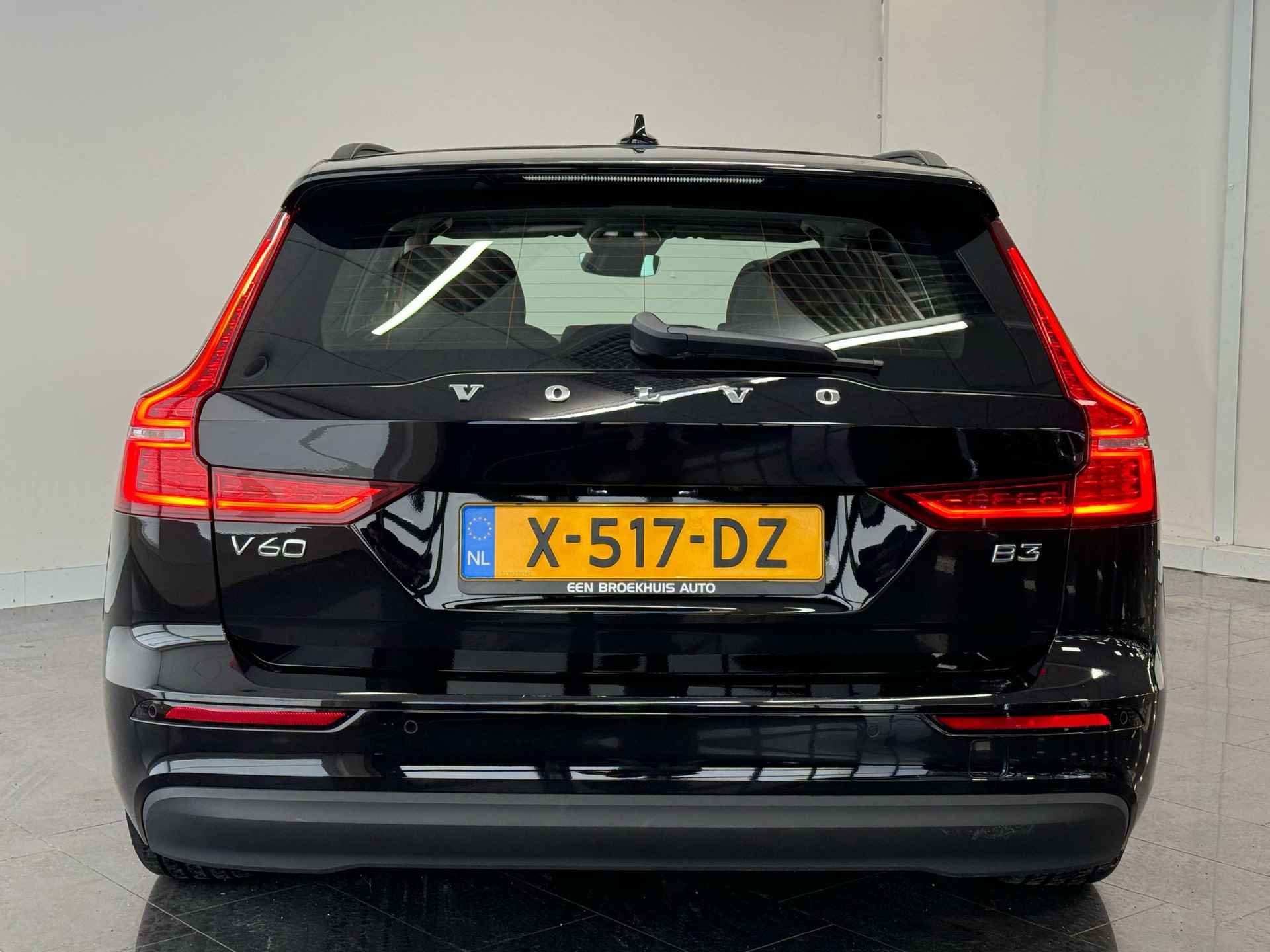 Volvo V60 B3 Essential Edition - 36/36