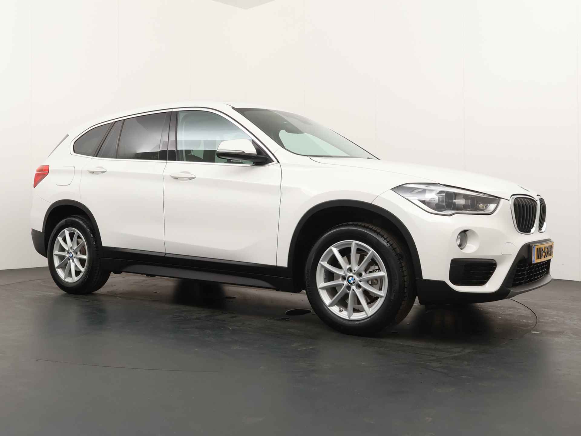 BMW X1 sDrive18i Centennial High Executive - Cruise Control  - Climate Control - LED - Navigatie - Lichtmetalen Velgen - Bovag Garantie - 10/43