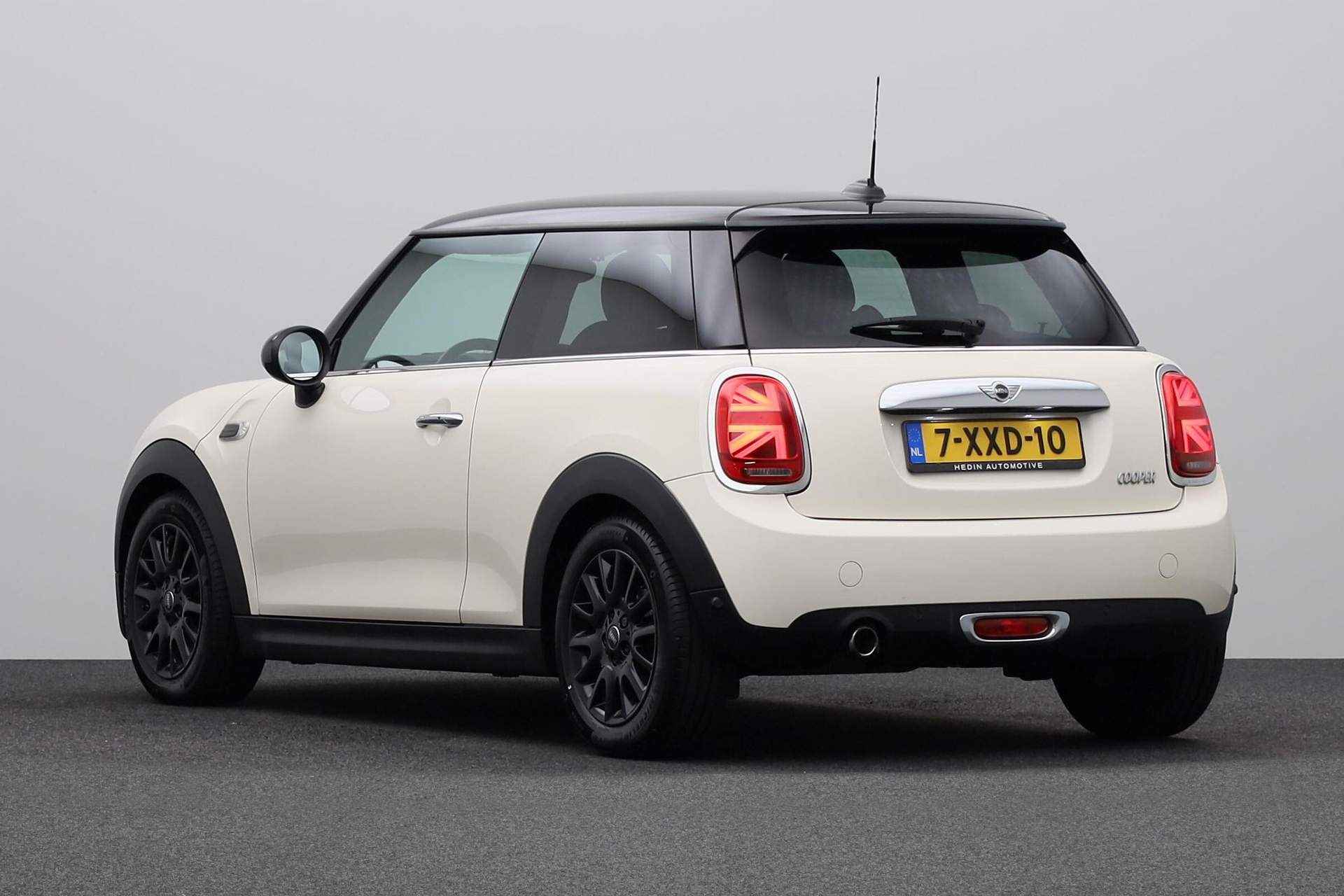 MINI 3-deurs 1.5 Cooper First Born Edition | Comfort Acces | PDC Achter | - 13/25