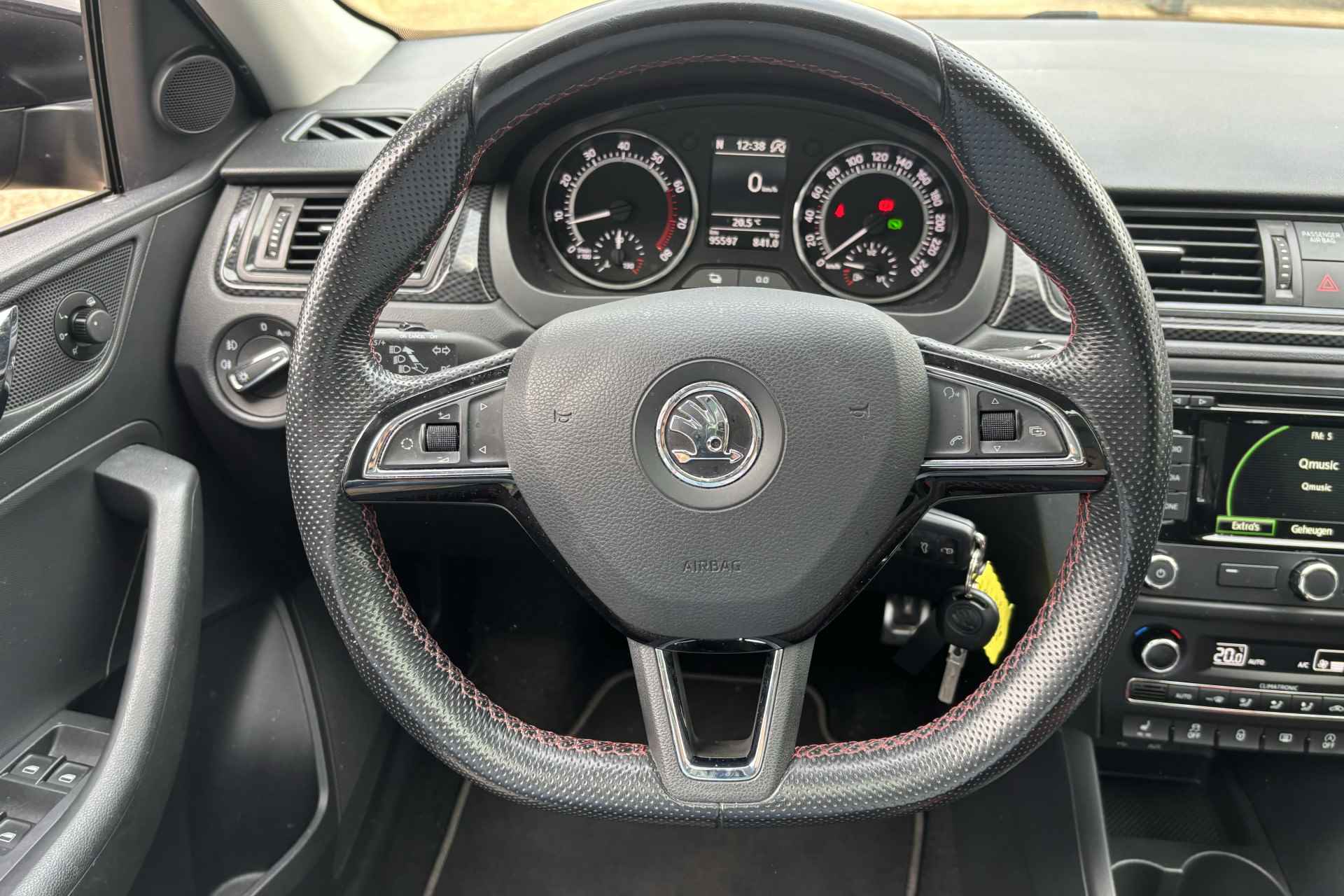 Škoda Rapid 1.4 TSI Greentech Monte Carlo Edition Automaat | Panodak | Sportstoelen | PDC | Navi - 21/32