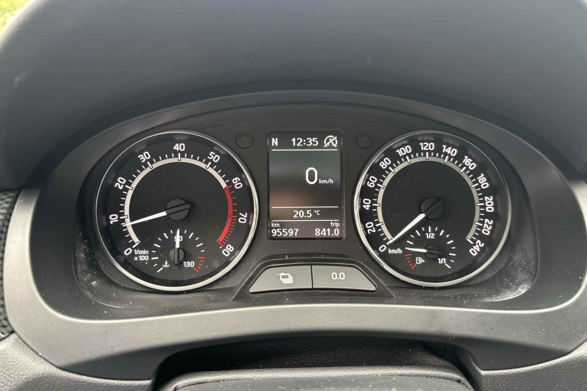 Škoda Rapid 1.4 TSI Greentech Monte Carlo Edition Automaat | Panodak | Sportstoelen | PDC | Navi - 26/32