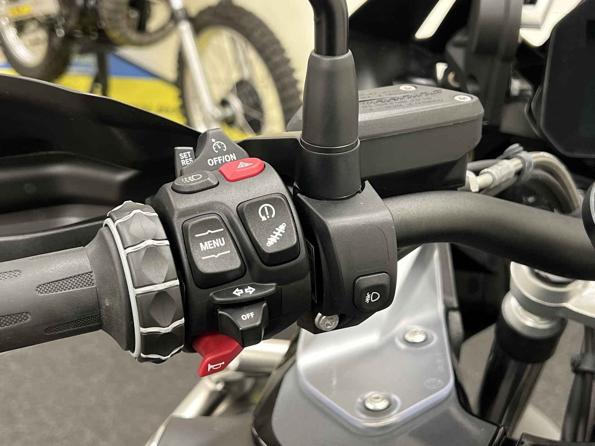 BMW R 1250 GS Adventure Triple Black,Full Option,3 koffers, BTW ! - 7/17