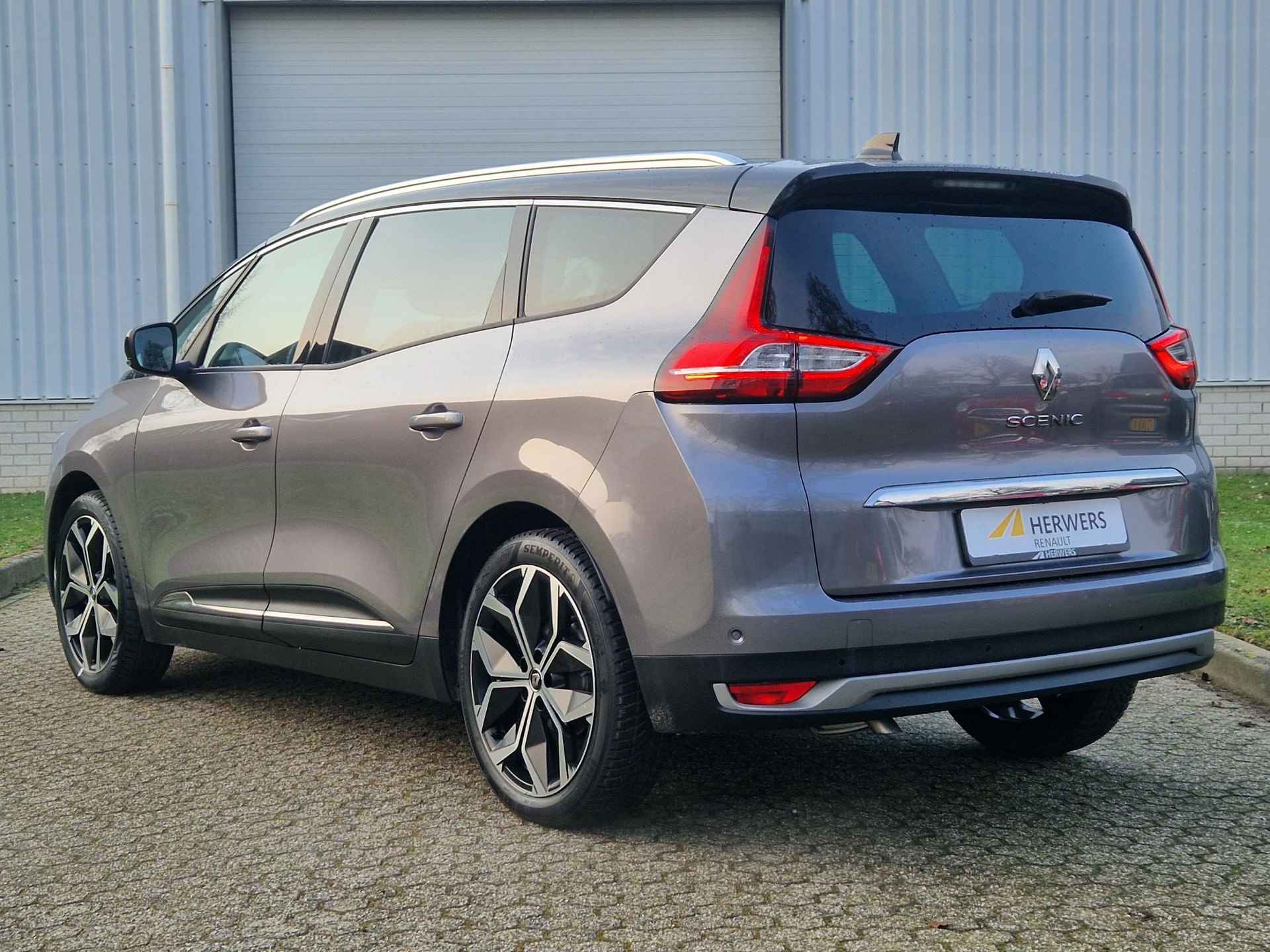 Renault Grand Scénic 1.3 TCe Intens 7p. Automaat / 1500kg Trekgewicht / 1e Eigenaar / Dealer Onderhouden / Apple Carplay & Android Auto / + Zomerbanden / Stoel Verwarming / Cruise Control / Achteruitrijcamera / Navigatie / - 18/40