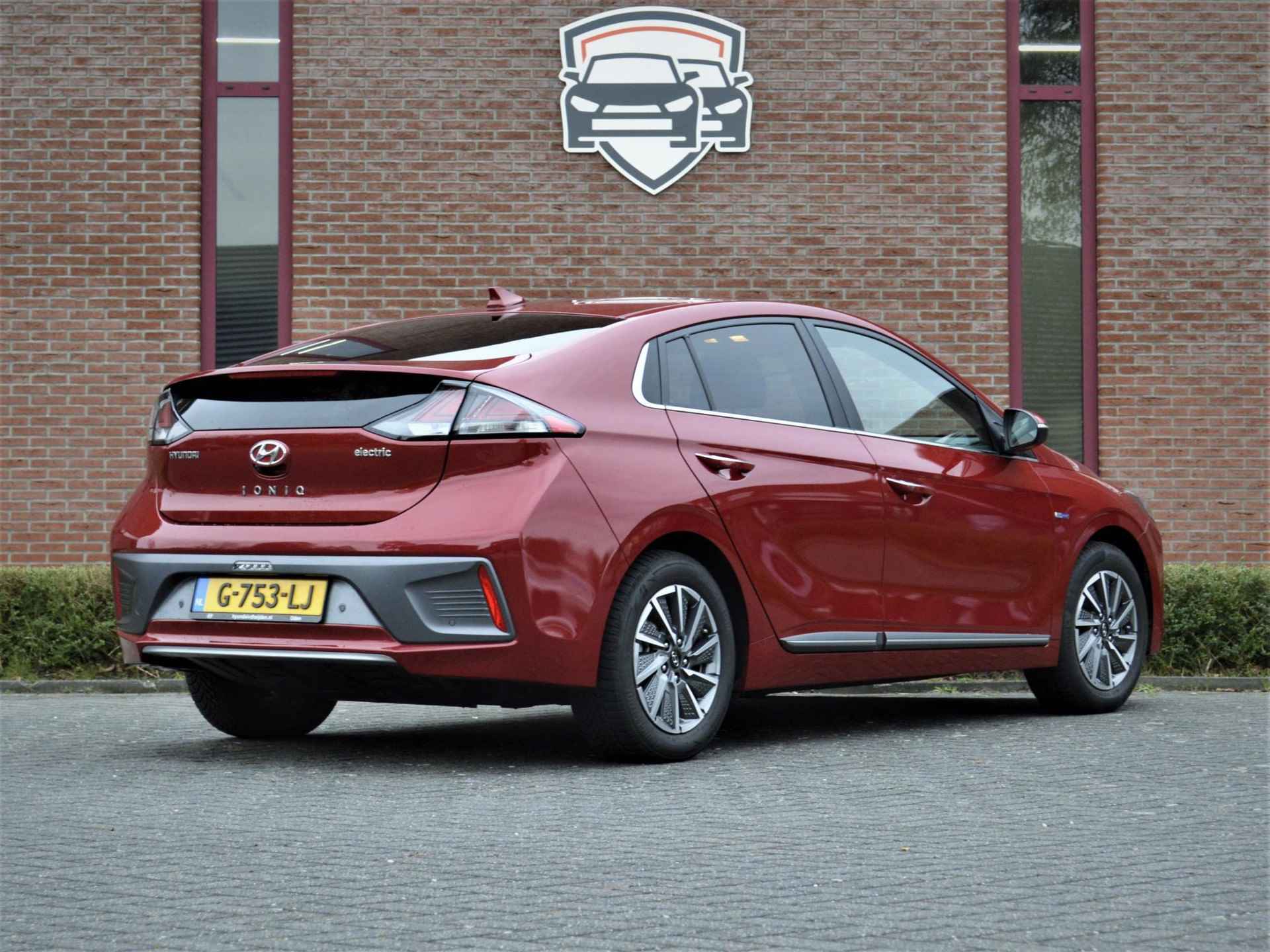 Hyundai Ioniq Premium EV 39kWh | € 19.950 na subsidie - 2/17