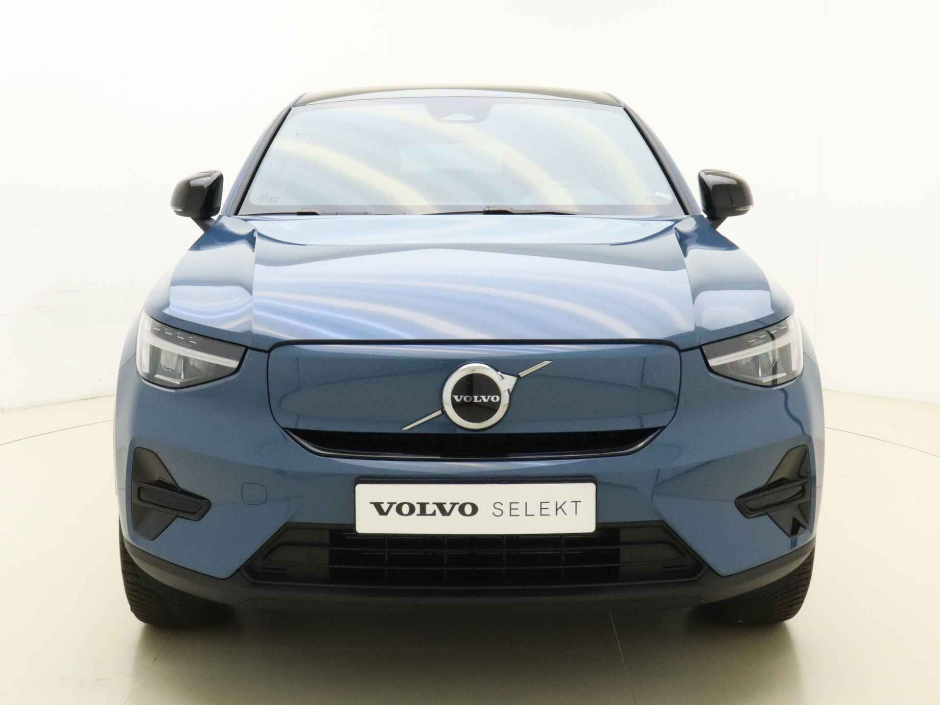 Volvo C40 Extended Range Plus 82 kWh / Volvo EV subsidie € 2950,- korting / 3 Jaar gratis onderhoud / NIEUW / DIRECT LEVERBAAR / Nubuck / Getint glas / Warmtepomp / Stoel + Stuurw. Verwarming / - 5/40